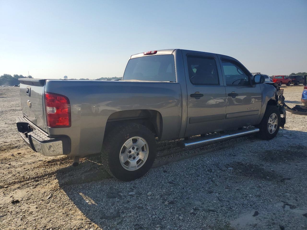 2007 Chevrolet Silverado C1500 Crew Cab Tan vin: 2GCEC13C671649941