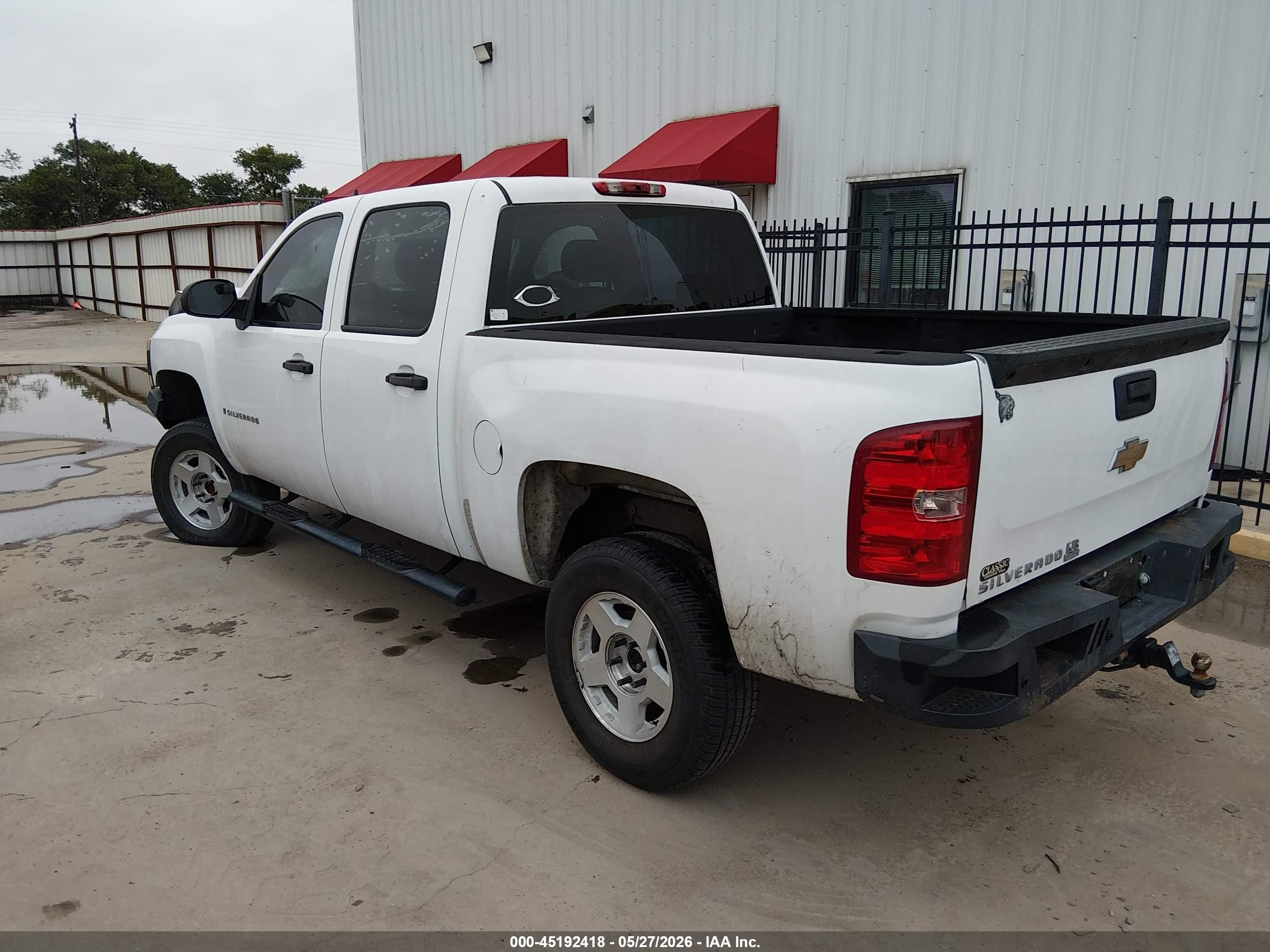 2008 Chevrolet Silverado 1500 Work Truck White vin: 2GCEC13C681107210