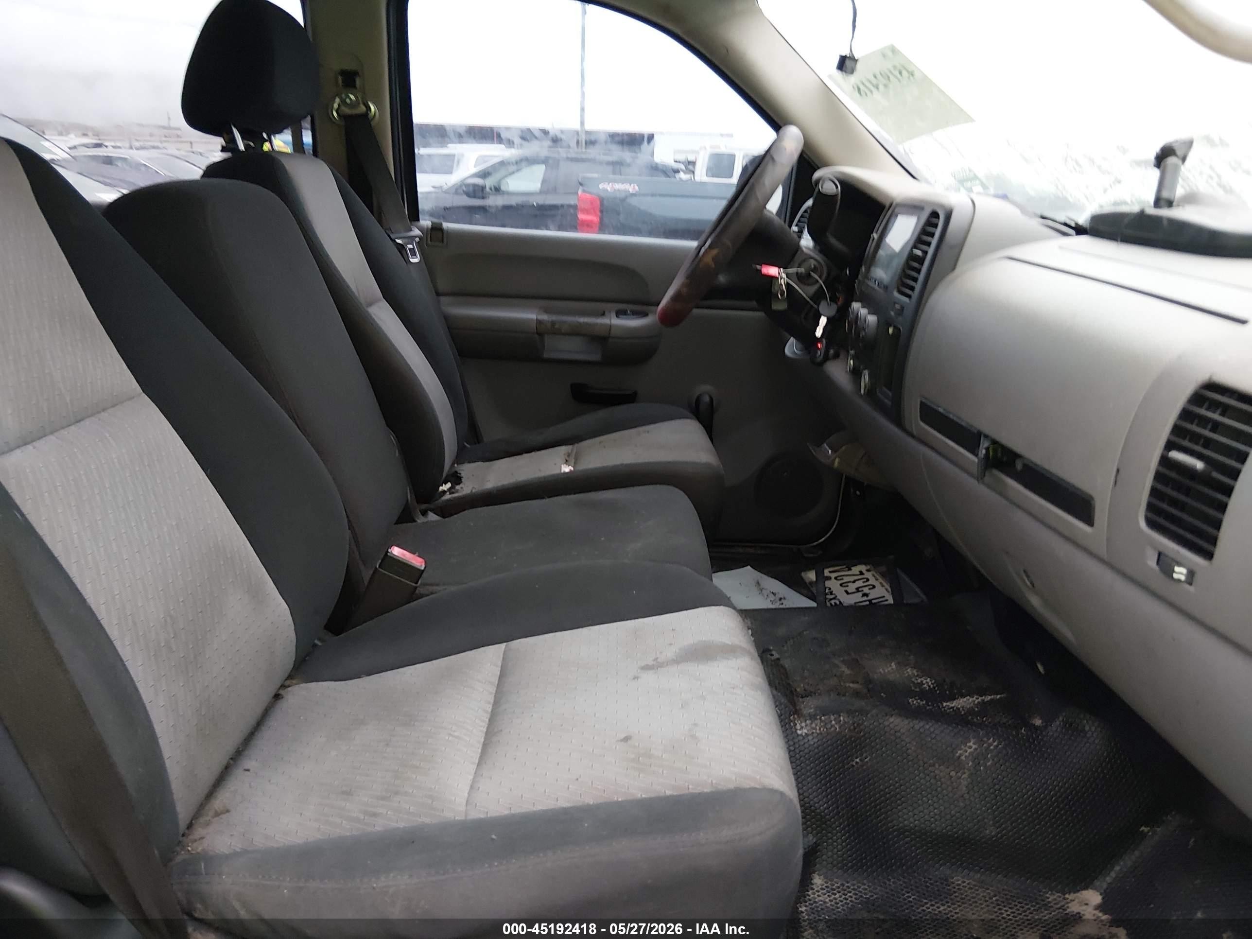 2008 Chevrolet Silverado 1500 Work Truck White vin: 2GCEC13C681107210