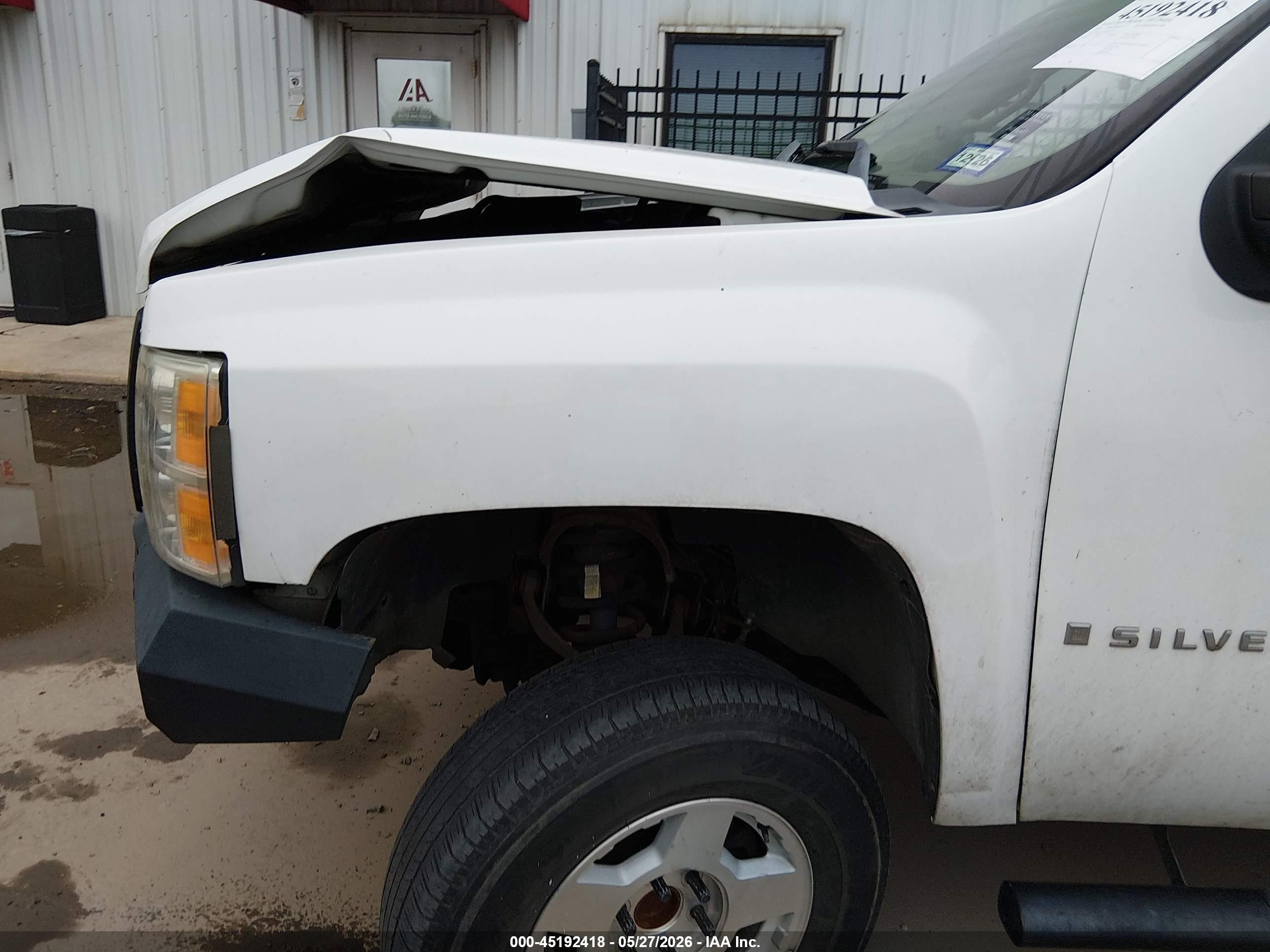 2008 Chevrolet Silverado 1500 Work Truck White vin: 2GCEC13C681107210