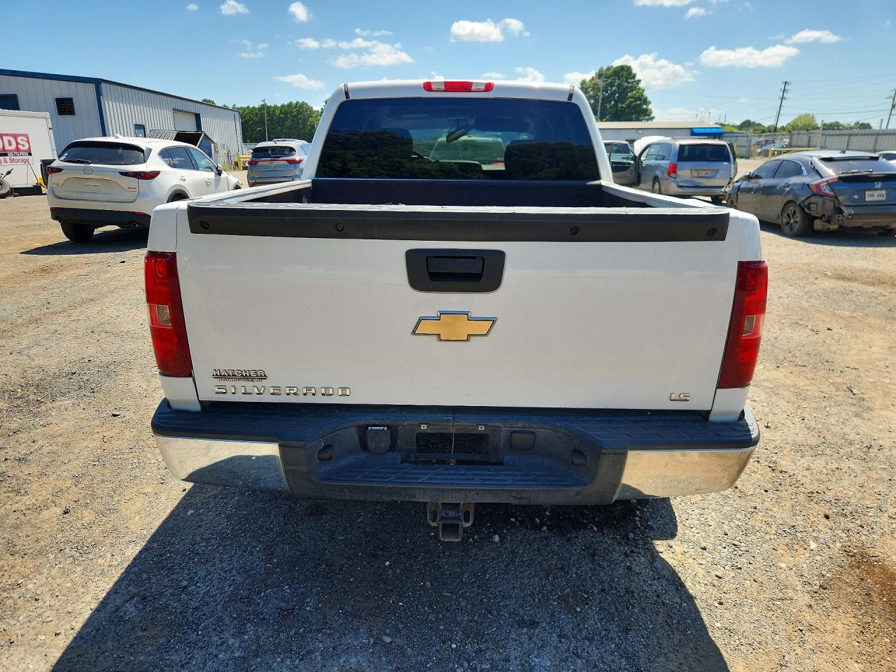 2008 Chevrolet Silverado C1500 Белый vin: 2GCEC13C681114710