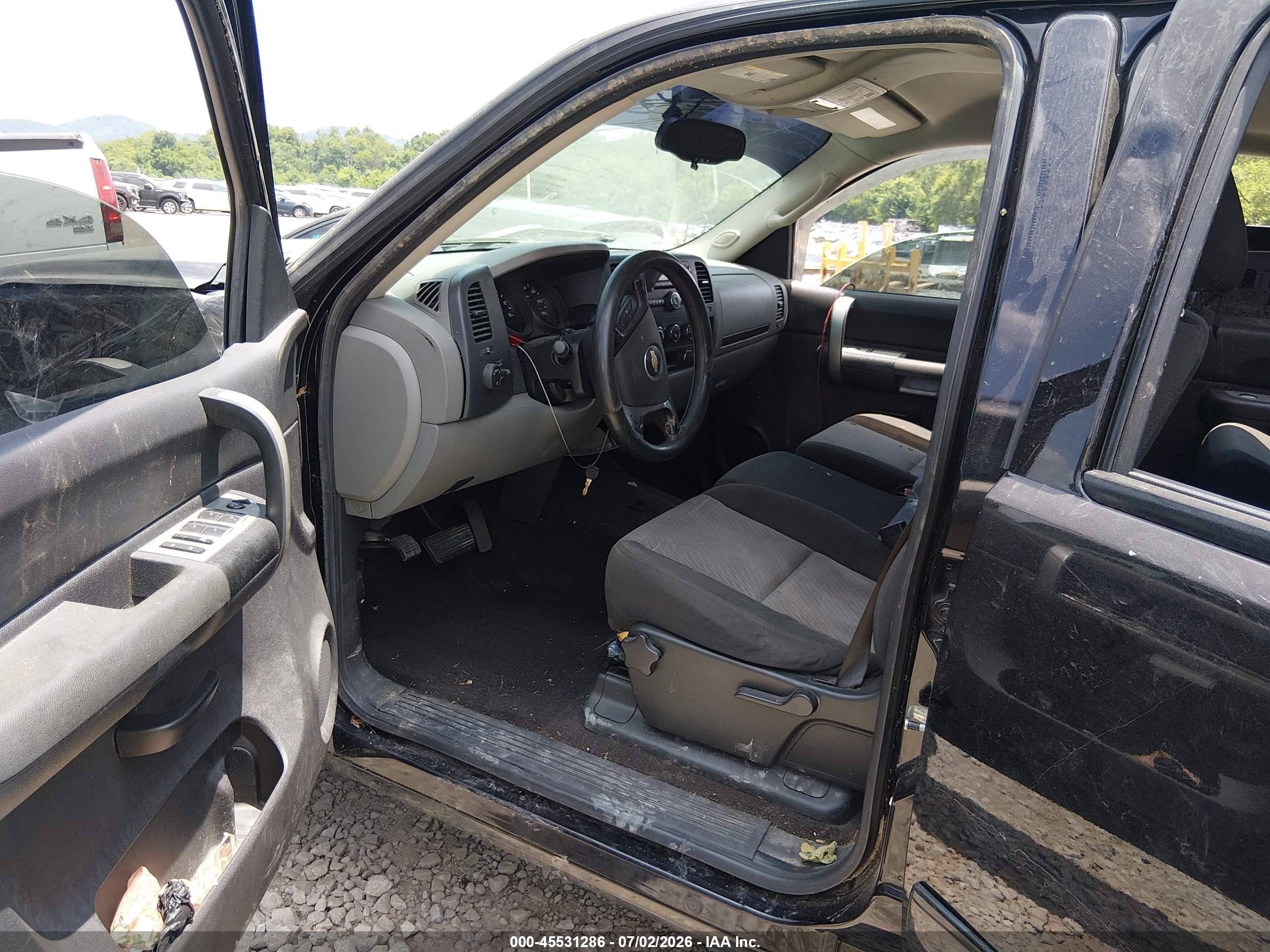 2008 Chevrolet Silverado 1500 Ls Black vin: 2GCEC13C781335054