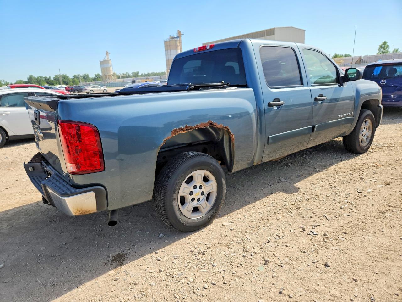 2007 Chevrolet Silverado C1500 Crew Cab Blue vin: 2GCEC13C971627237