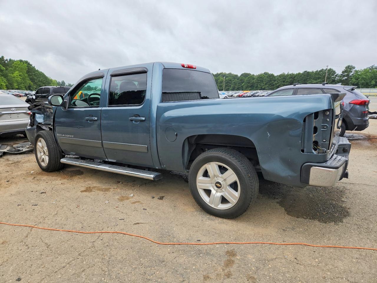 2008 Chevrolet Silverado C1500 Blue vin: 2GCEC13J181170410