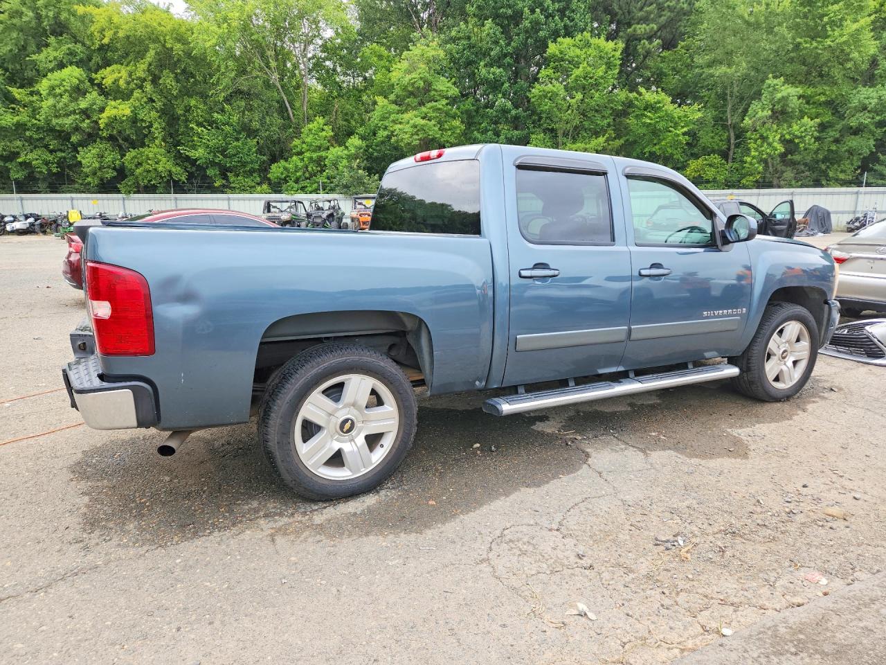 2008 Chevrolet Silverado C1500 Blue vin: 2GCEC13J181170410
