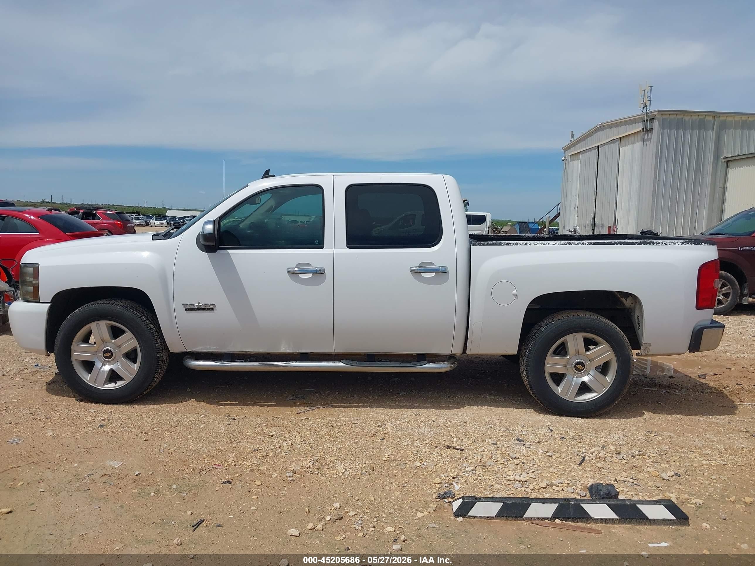 2008 Chevrolet Silverado 1500 Lt1 White vin: 2GCEC13J281188107