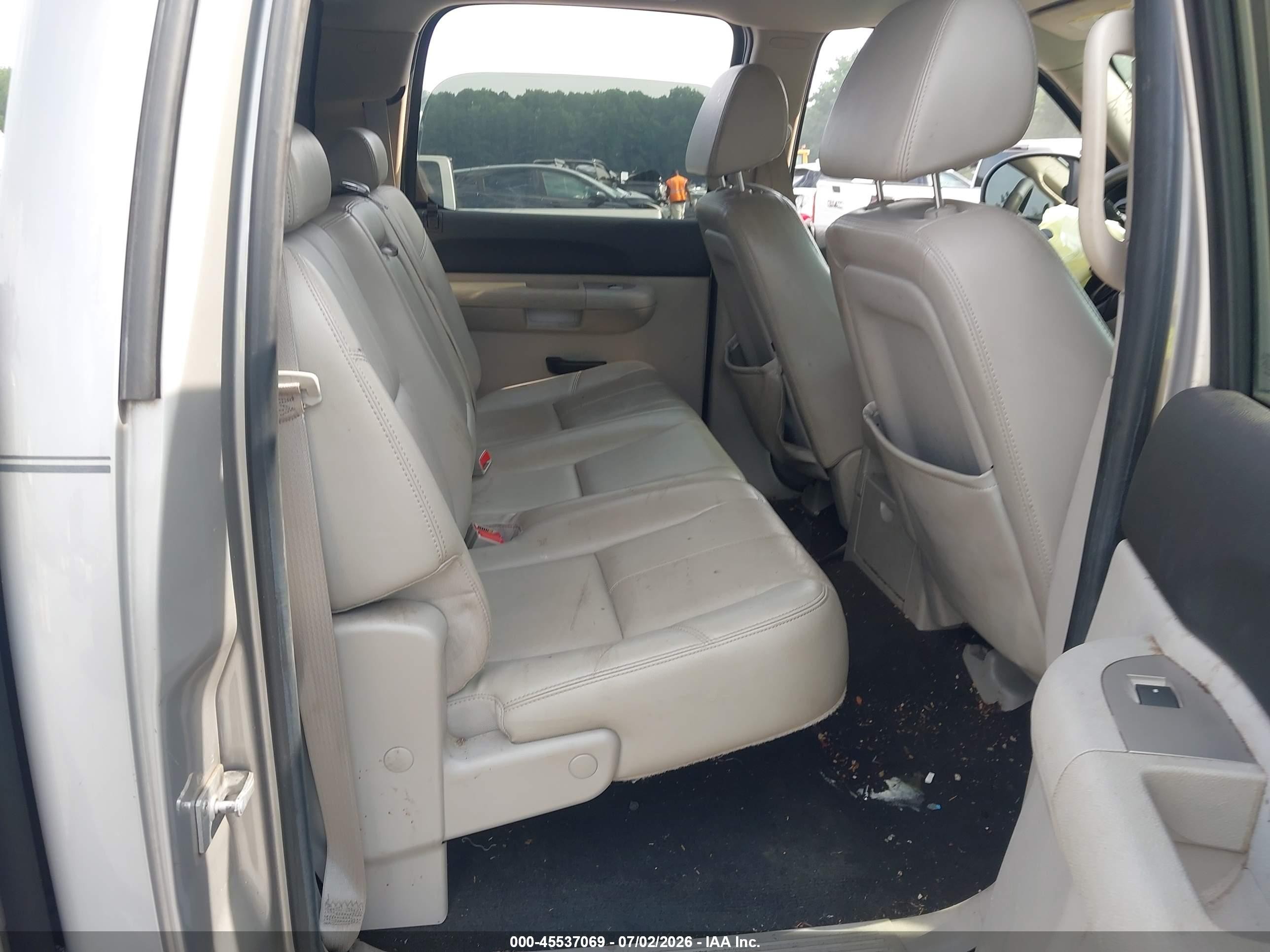 2007 Chevrolet Silverado 1500 Lt1 Silver vin: 2GCEC13J371613722