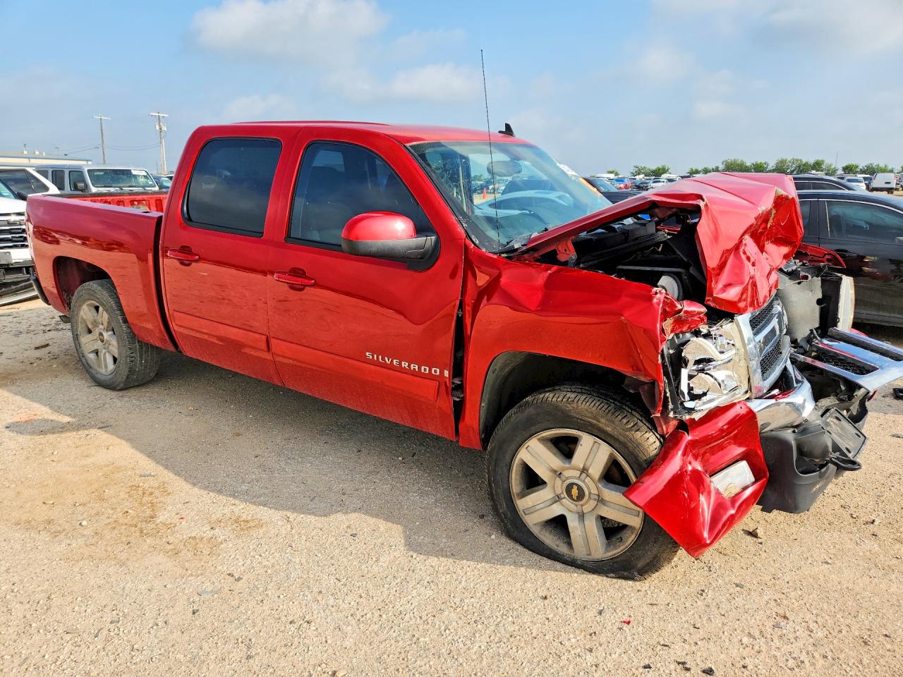 2008 Chevrolet Silverado C1500 Red vin: 2GCEC13J681325887