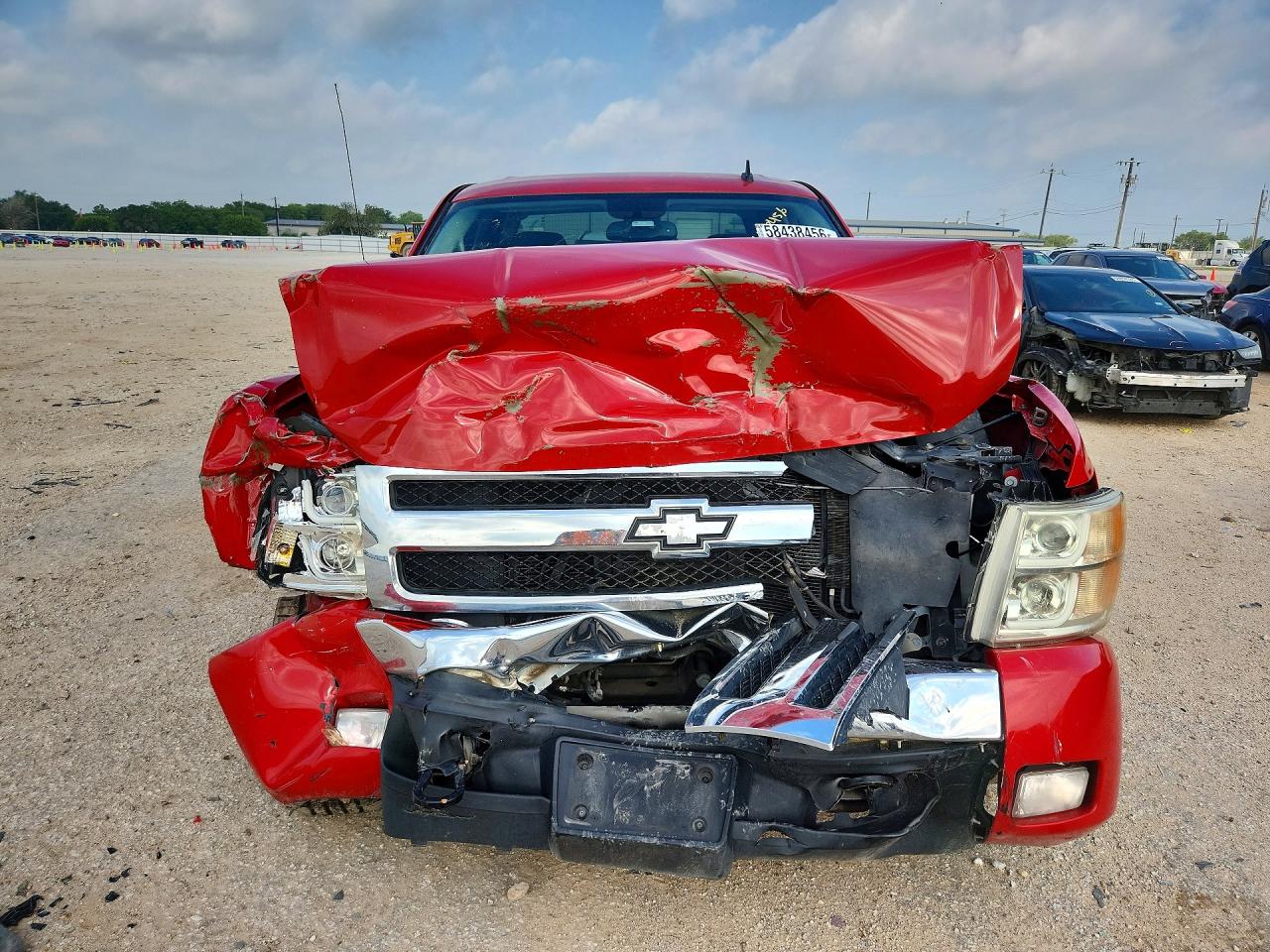 2008 Chevrolet Silverado C1500 Red vin: 2GCEC13J681325887