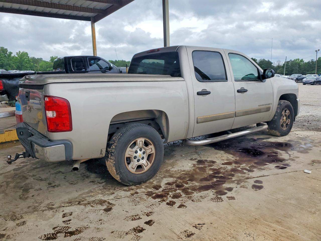 2008 Chevrolet Silverado C1500 Silver vin: 2GCEC13J981111072