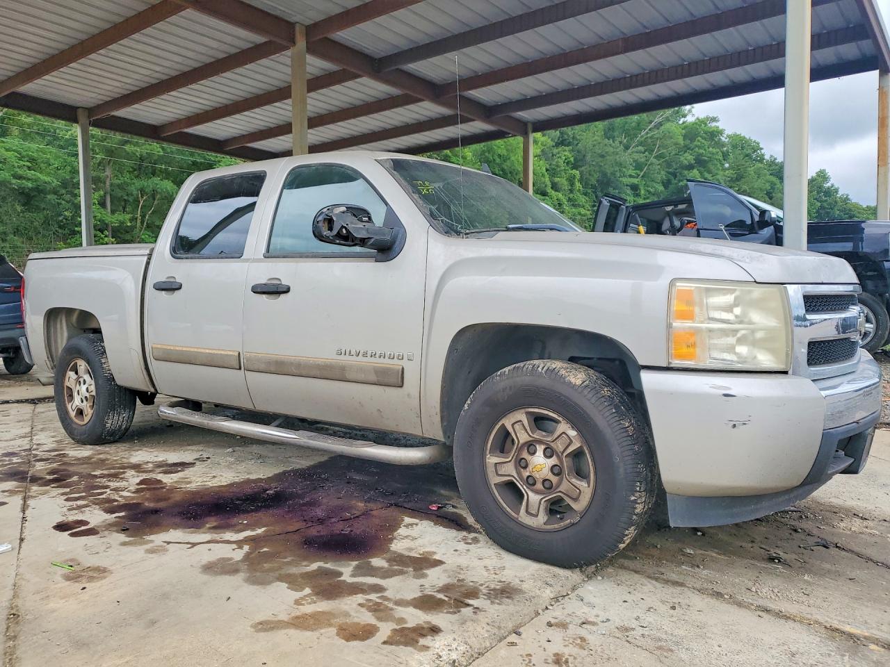 2008 Chevrolet Silverado C1500 Silver vin: 2GCEC13J981111072