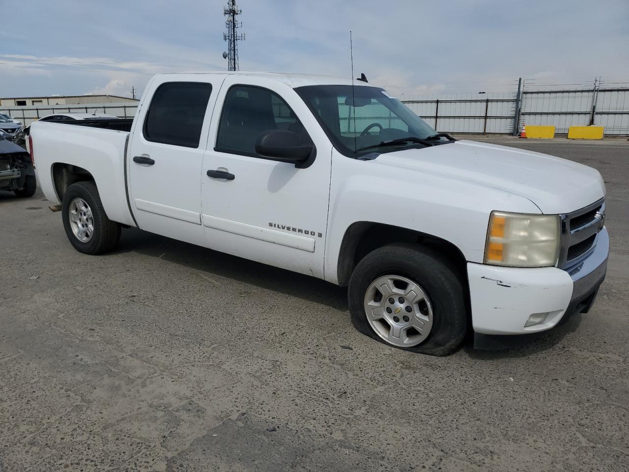 2007 Chevrolet 1500 White vin: 2GCEC13JX71553566