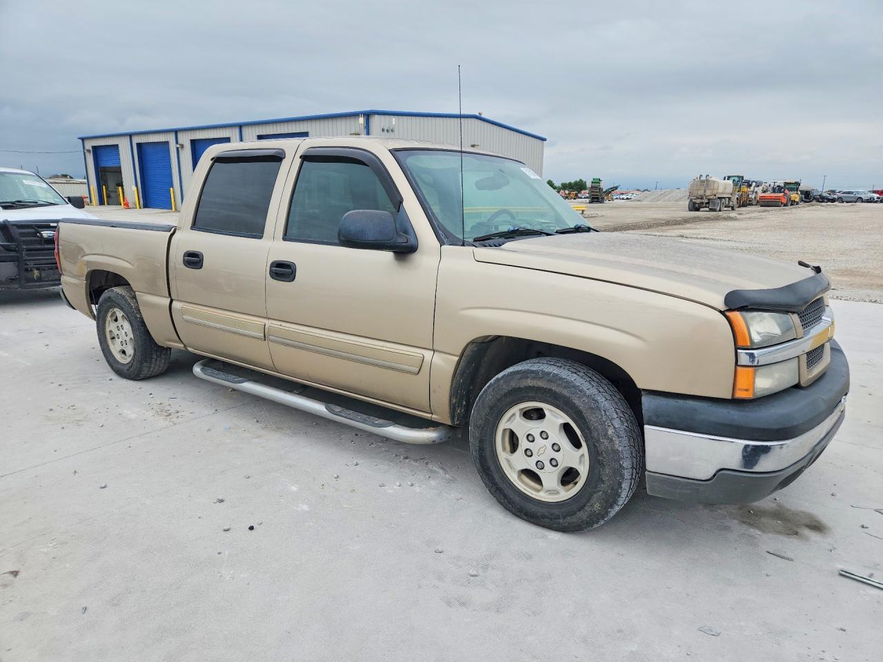 2004 Chevrolet Silverado C1500 Gold vin: 2GCEC13T141293006