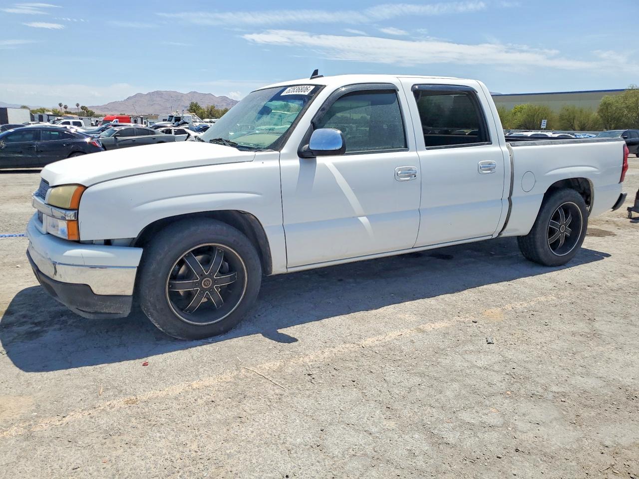 2006 Chevrolet Silverado C1500 White vin: 2GCEC13T161136207