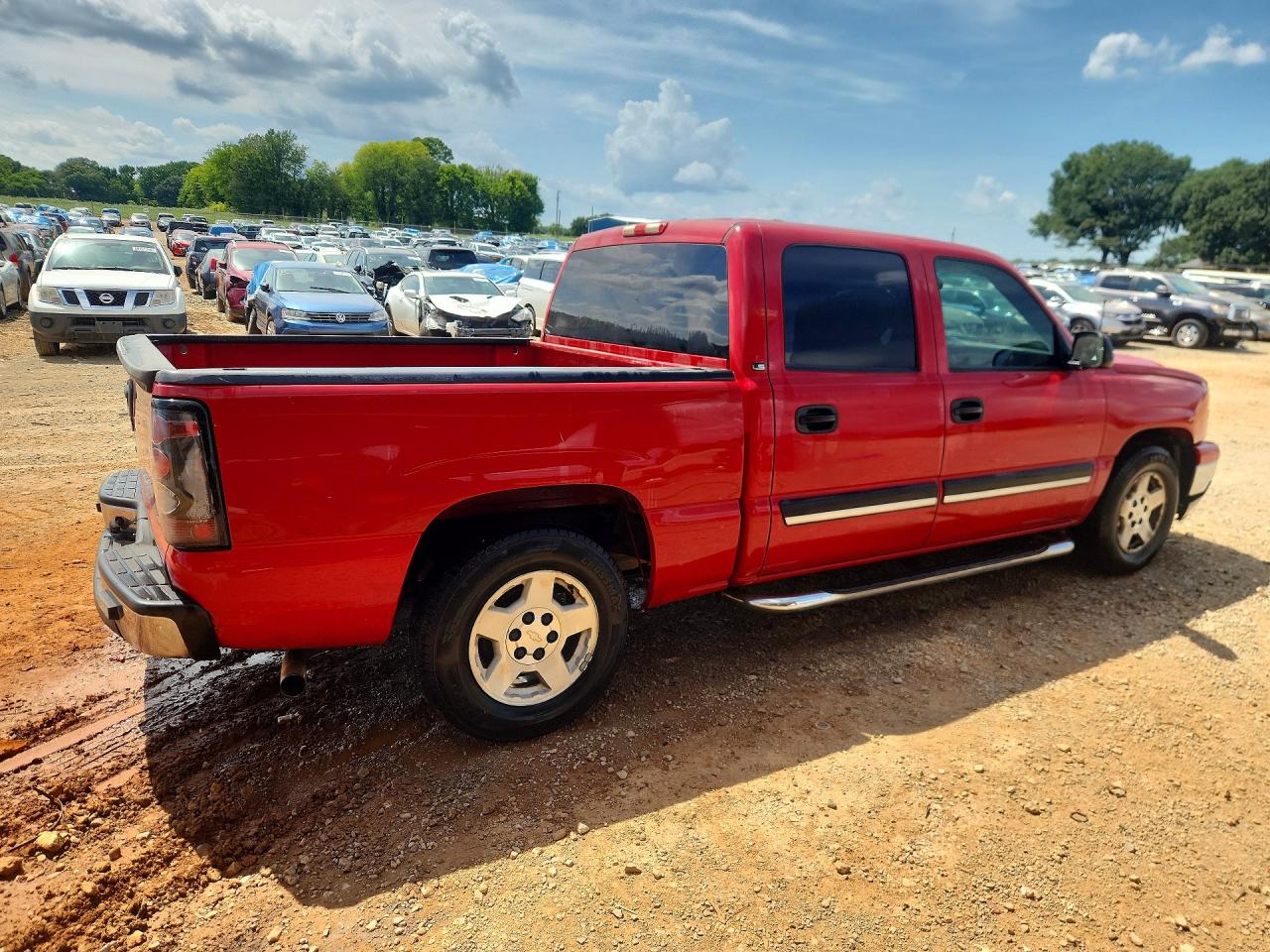 2006 Chevrolet Silverado C1500 Red vin: 2GCEC13T161174178