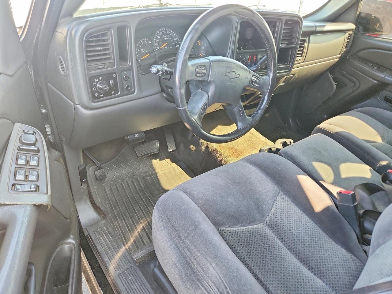 2006 Chevrolet Silverado C1500 Черный vin: 2GCEC13T261164842