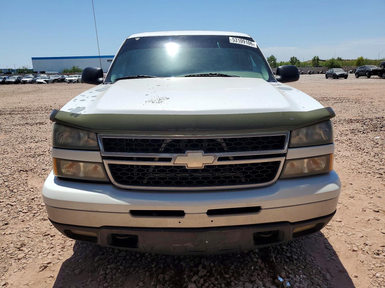 2006 Chevrolet Silverado C1500 White vin: 2GCEC13T261189675