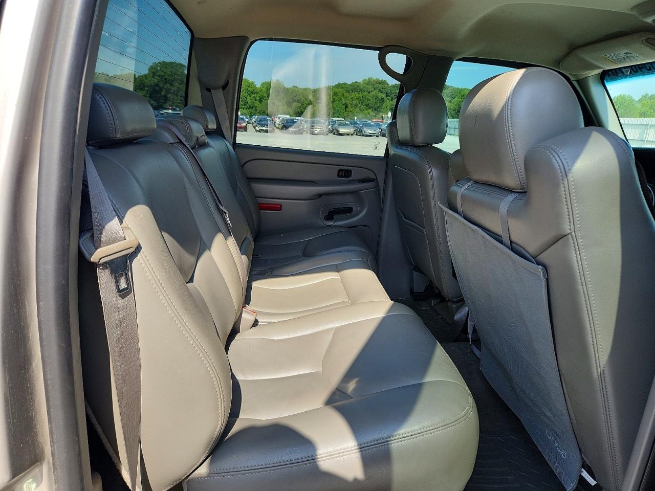 2006 Chevrolet Silverado C1500 Silver vin: 2GCEC13T361232047