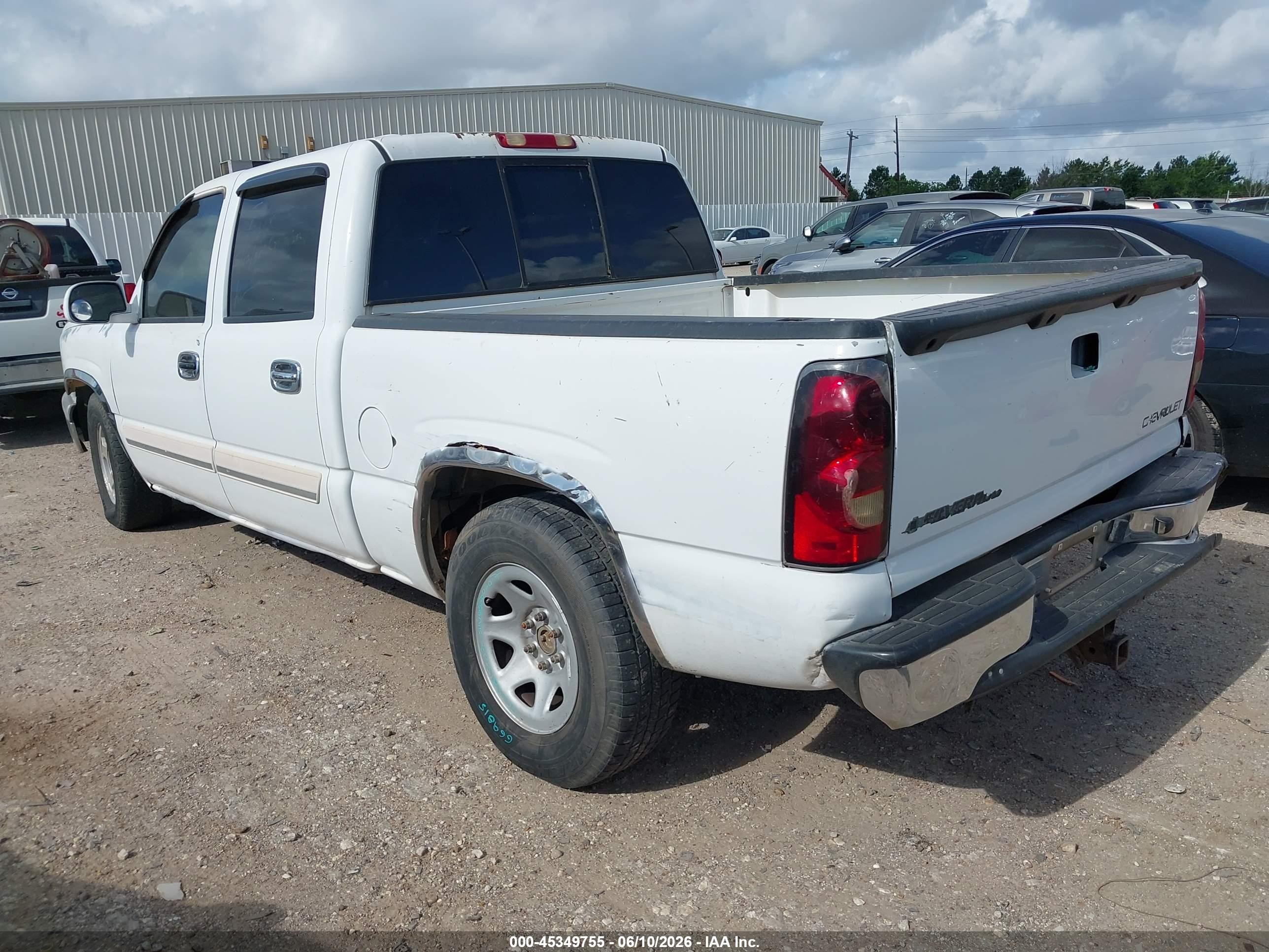 2004 Chevrolet Silverado 1500 Ls Белый vin: 2GCEC13T441346765
