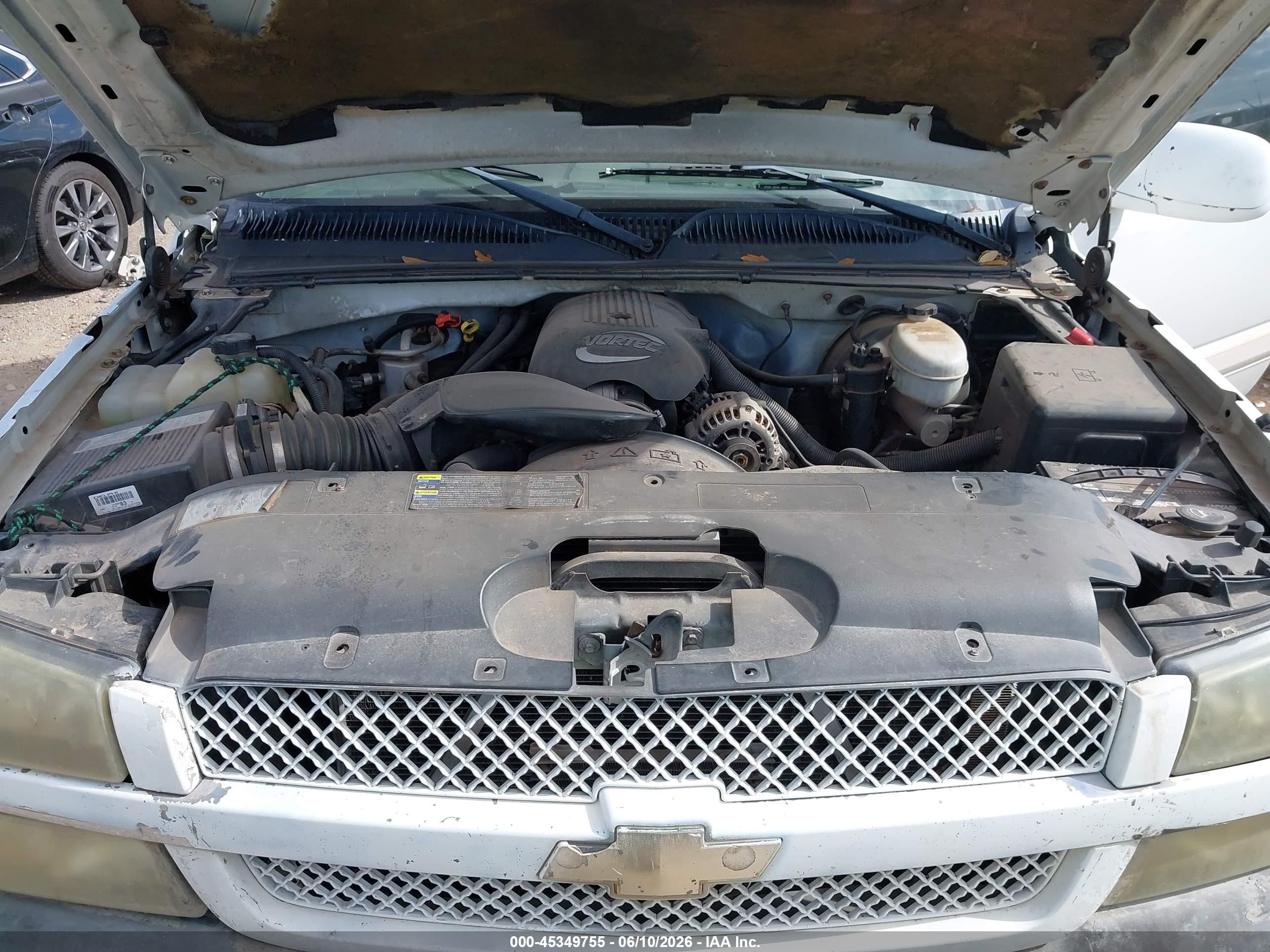 2004 Chevrolet Silverado 1500 Ls Белый vin: 2GCEC13T441346765