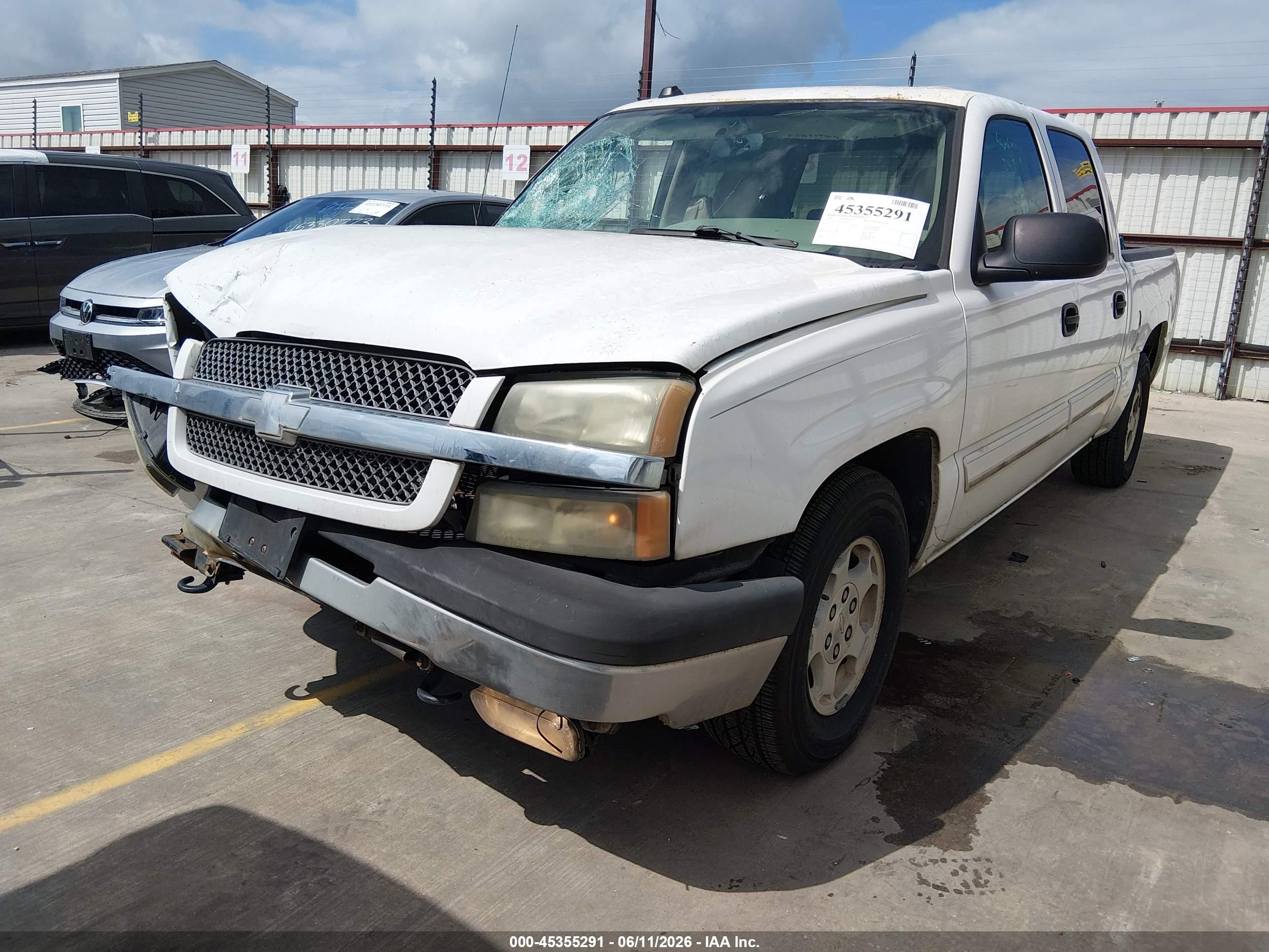 2004 Chevrolet Silverado 1500 Ls Белый vin: 2GCEC13T441423750