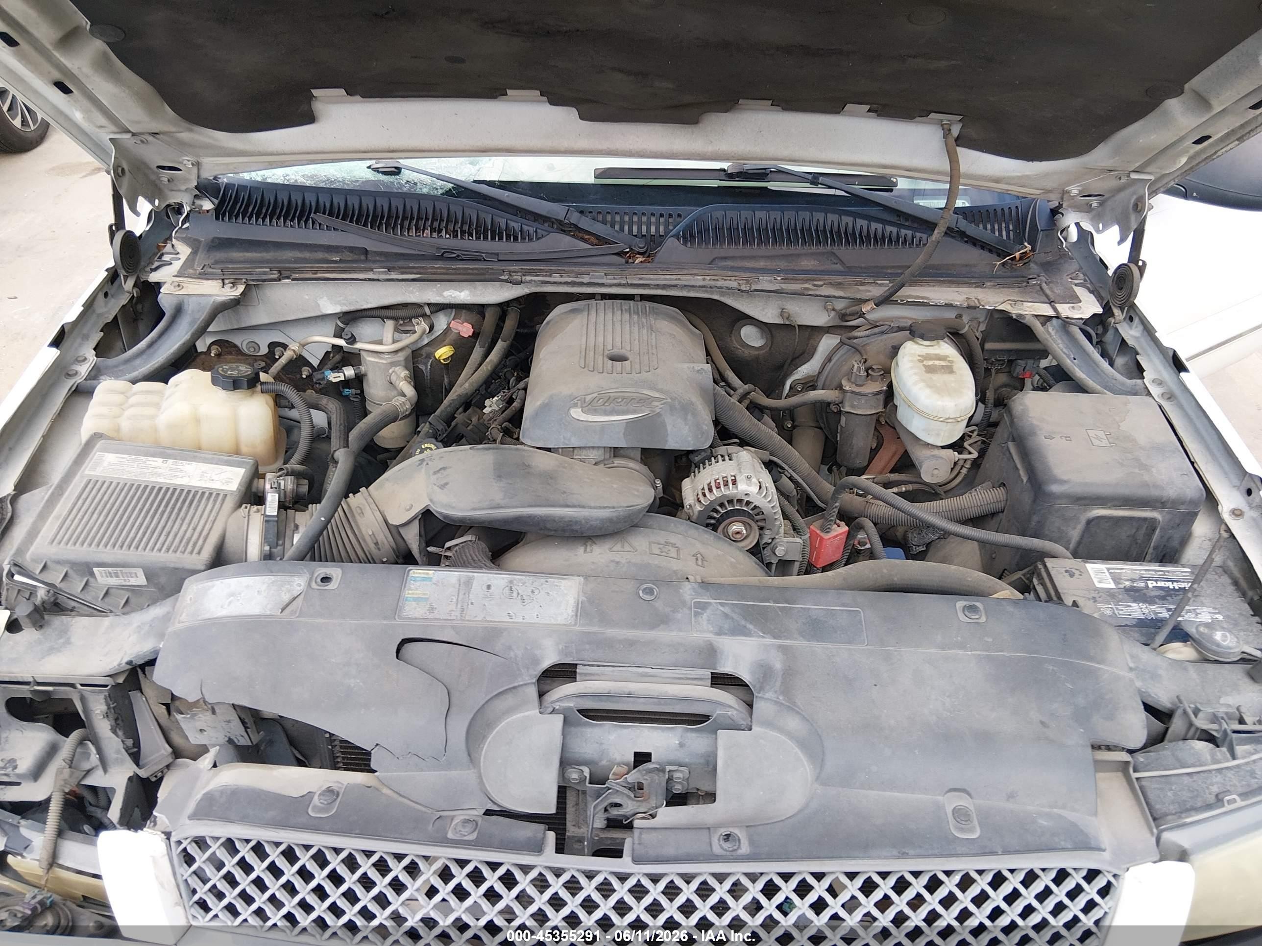 2004 Chevrolet Silverado 1500 Ls Белый vin: 2GCEC13T441423750