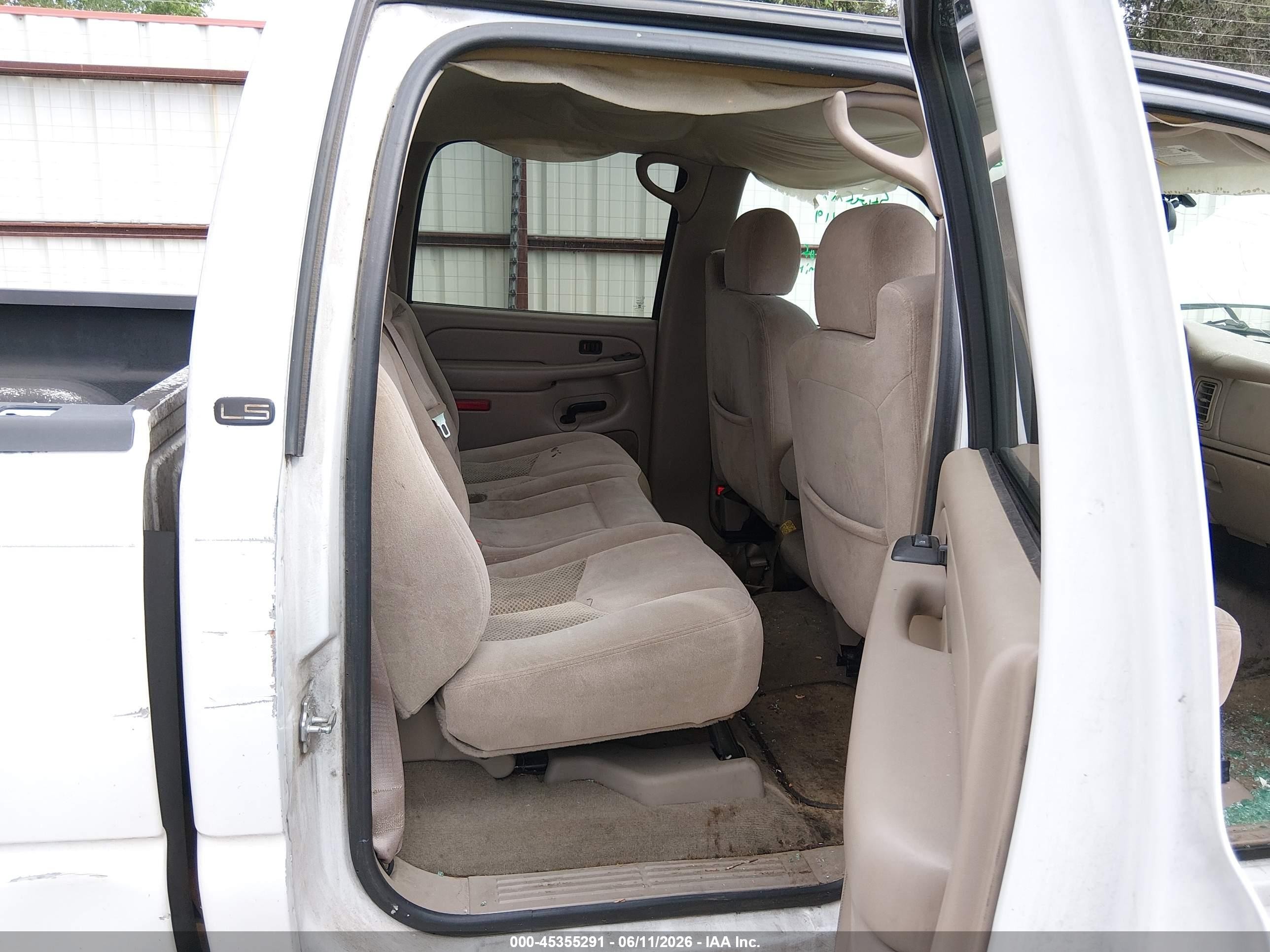 2004 Chevrolet Silverado 1500 Ls Белый vin: 2GCEC13T441423750