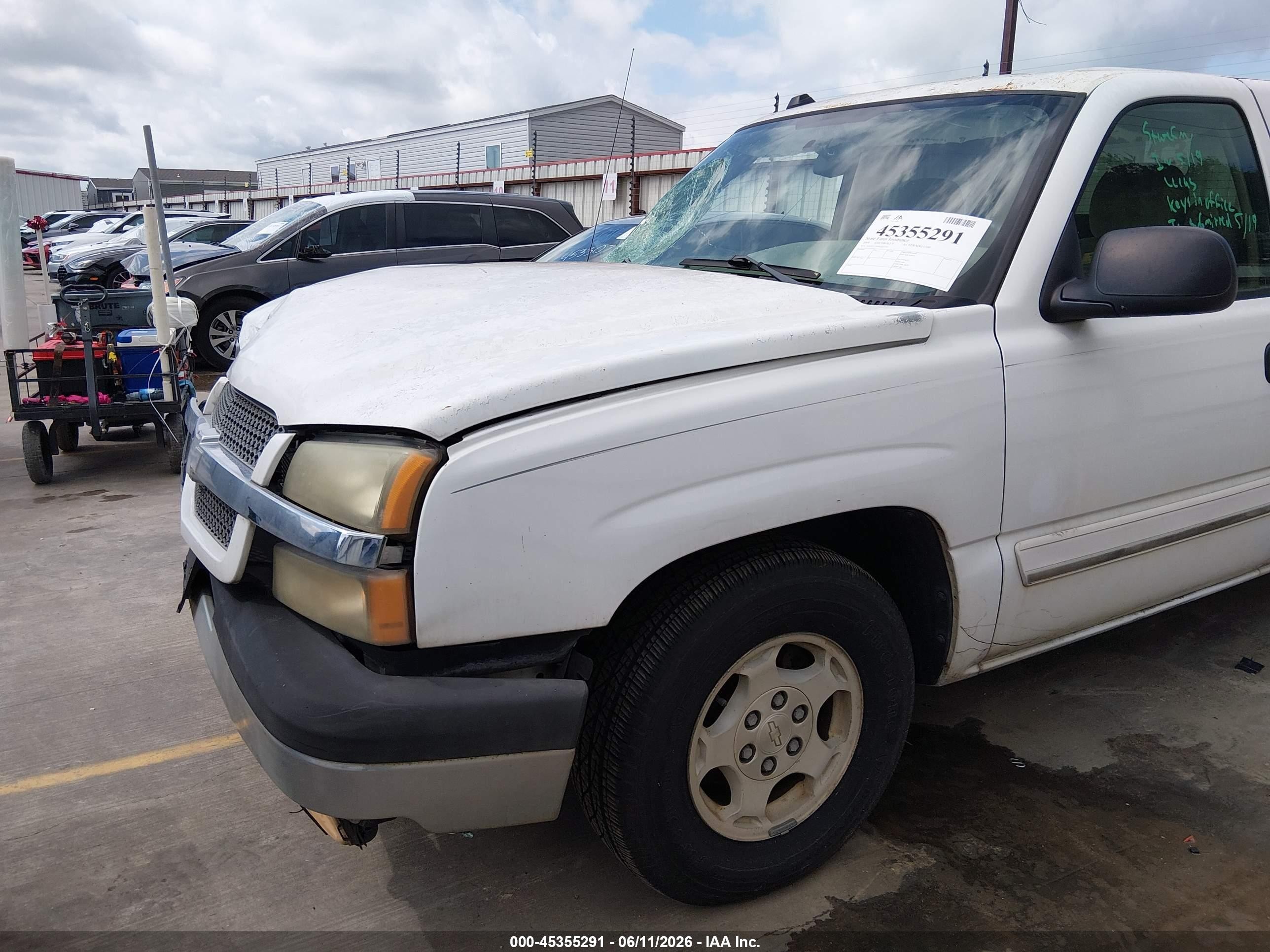 2004 Chevrolet Silverado 1500 Ls Белый vin: 2GCEC13T441423750
