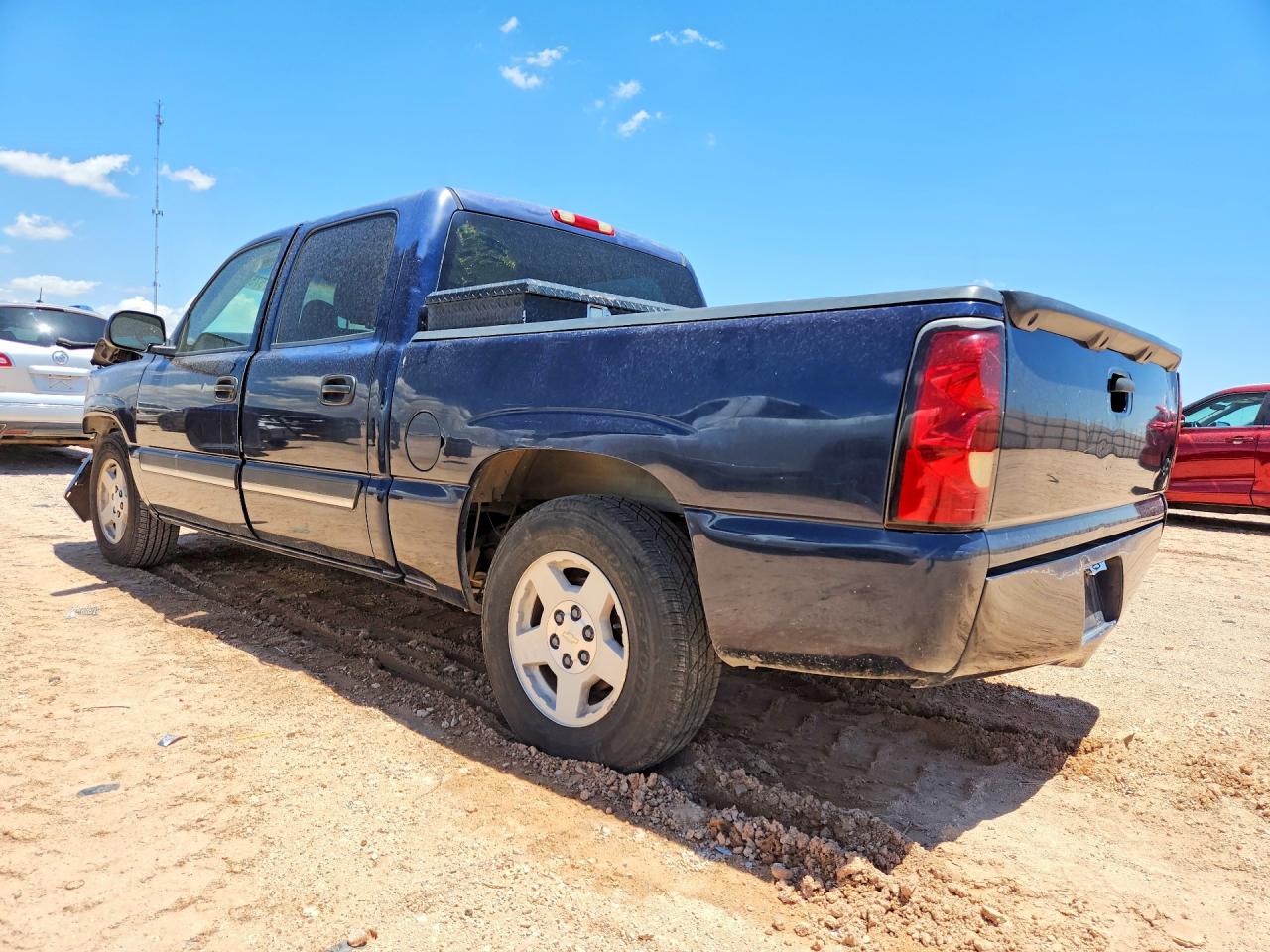 2005 Chevrolet Silverado C1500 Blue vin: 2GCEC13T451169653