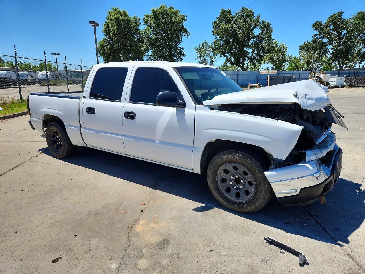 2006 Chevrolet Silverado C1500 White vin: 2GCEC13T461121166