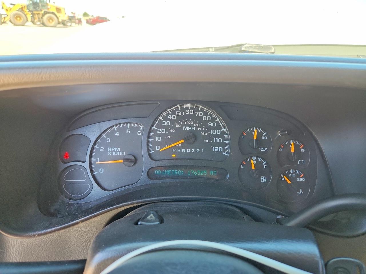 2006 Chevrolet Silverado C1500 White vin: 2GCEC13T461121166