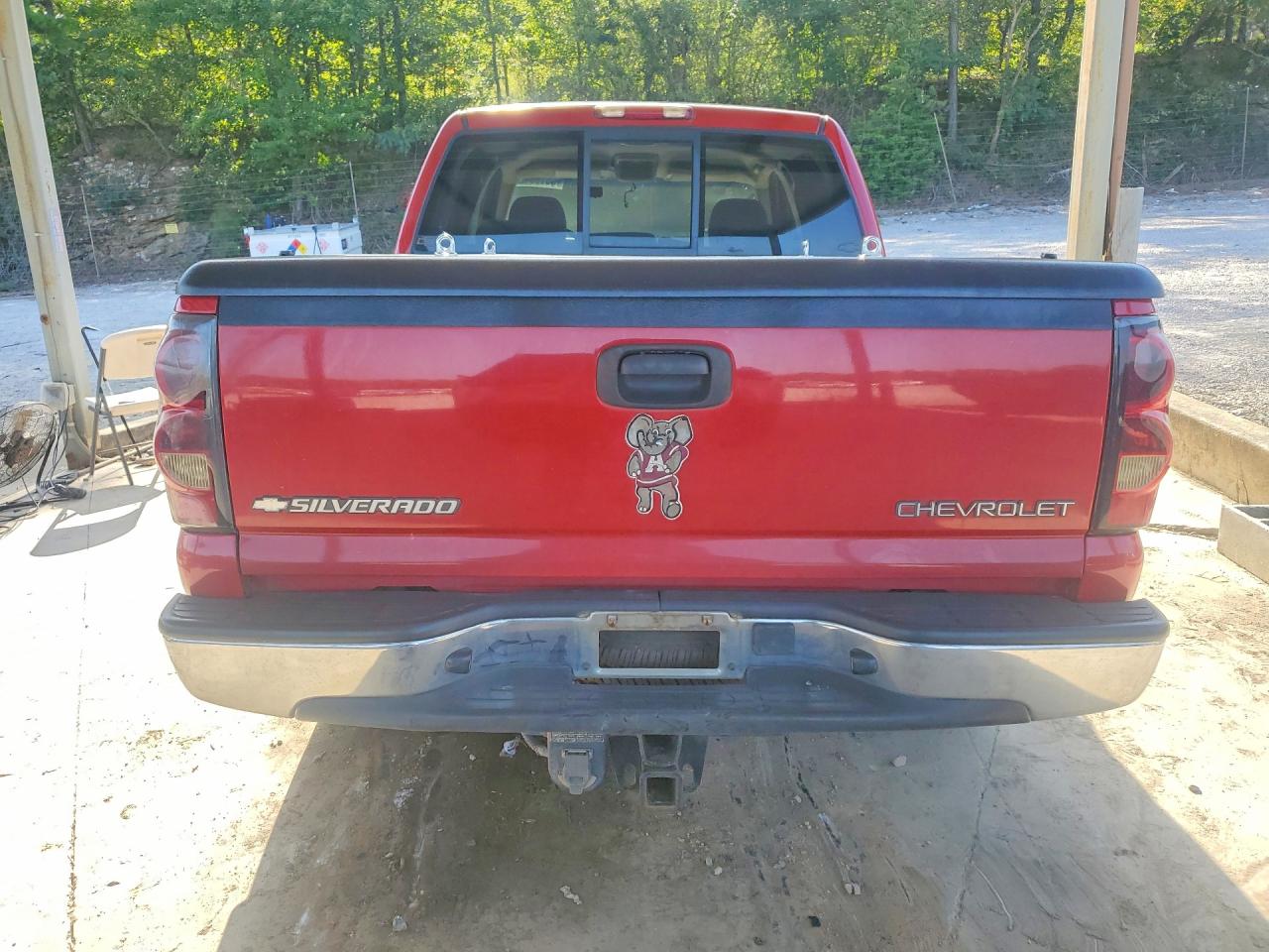 2005 Chevrolet Silverado C1500 Red vin: 2GCEC13T551115536