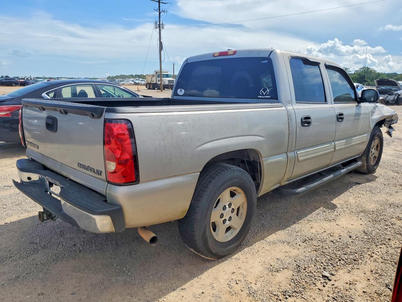 2005 Chevrolet Silverado C1500 Silver vin: 2GCEC13T551288733
