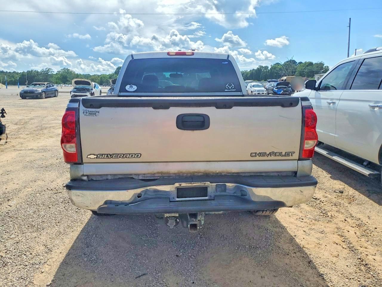 2005 Chevrolet Silverado C1500 Silver vin: 2GCEC13T551288733
