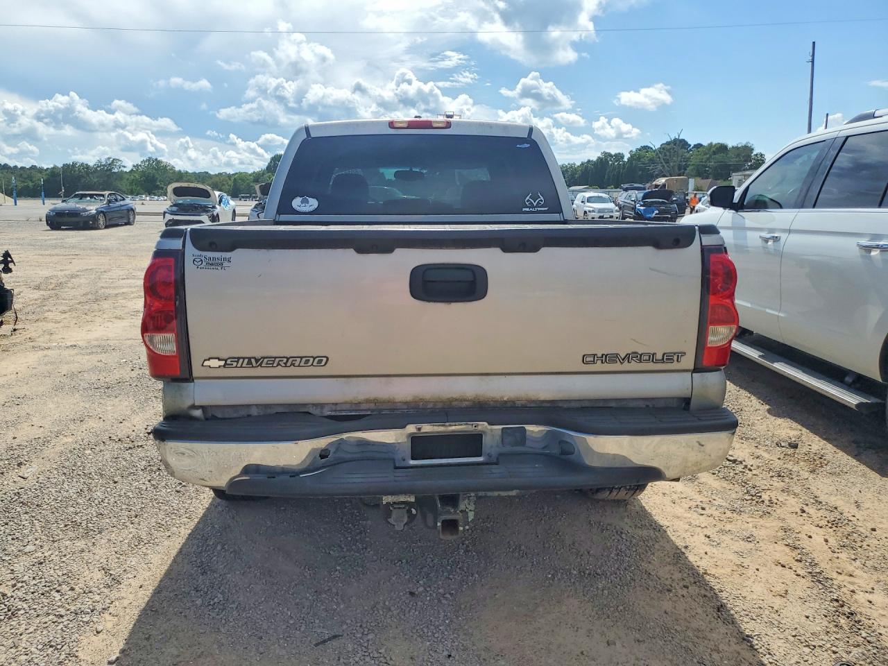 2005 Chevrolet Silverado C1500 Silver vin: 2GCEC13T551288733