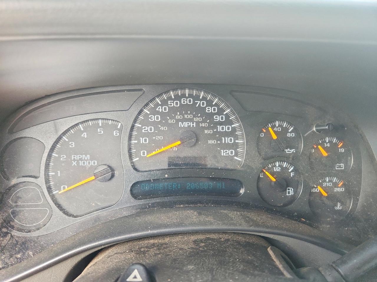 2005 Chevrolet Silverado C1500 Silver vin: 2GCEC13T551288733