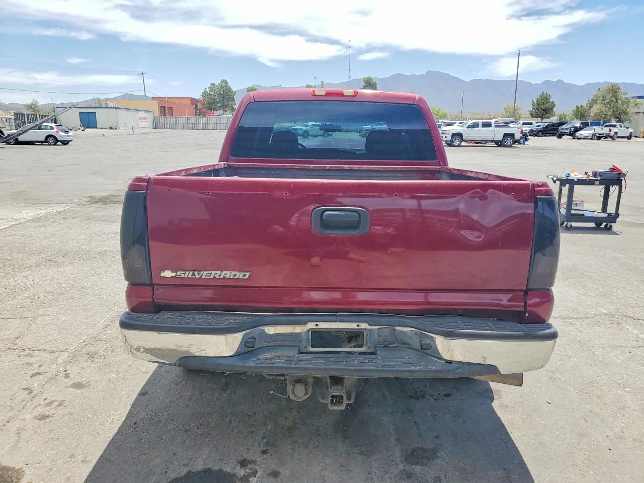 2006 Chevrolet Silverado C1500 Burgundy vin: 2GCEC13T561141913