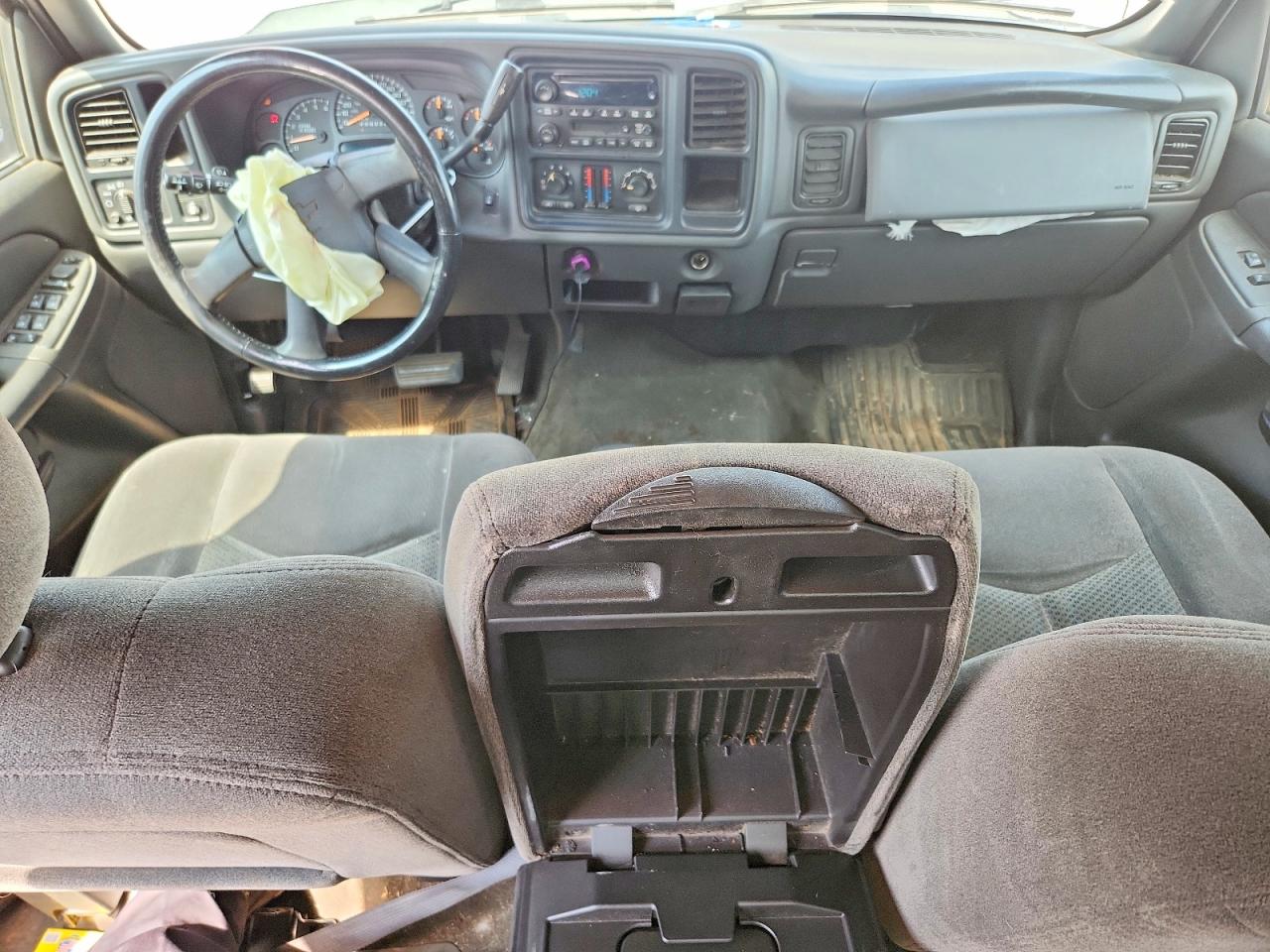 2006 Chevrolet Silverado C1500 White vin: 2GCEC13T561208459