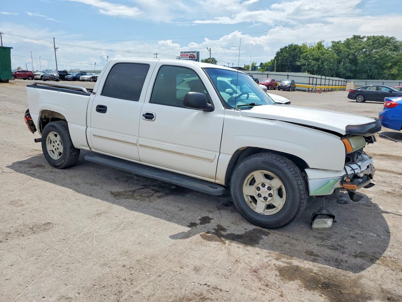 2006 Chevrolet Silverado C1500 White vin: 2GCEC13T561208459