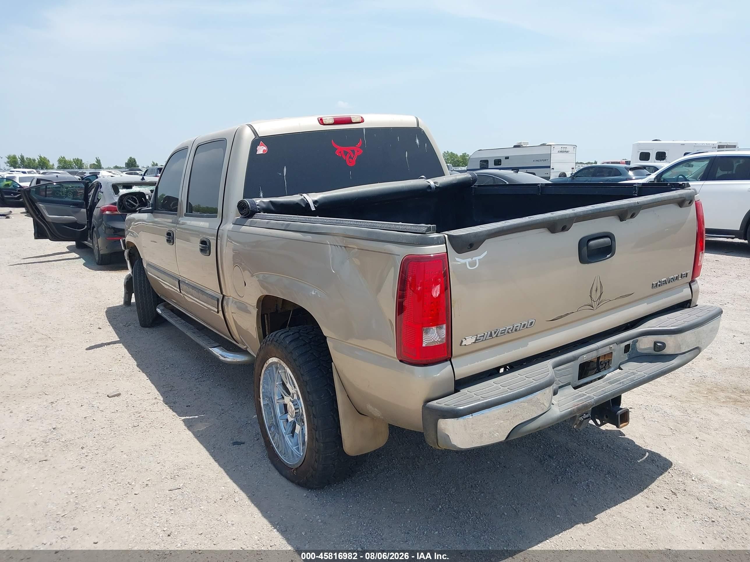 2005 Chevrolet Silverado 1500 Ls Золотой vin: 2GCEC13T651136427
