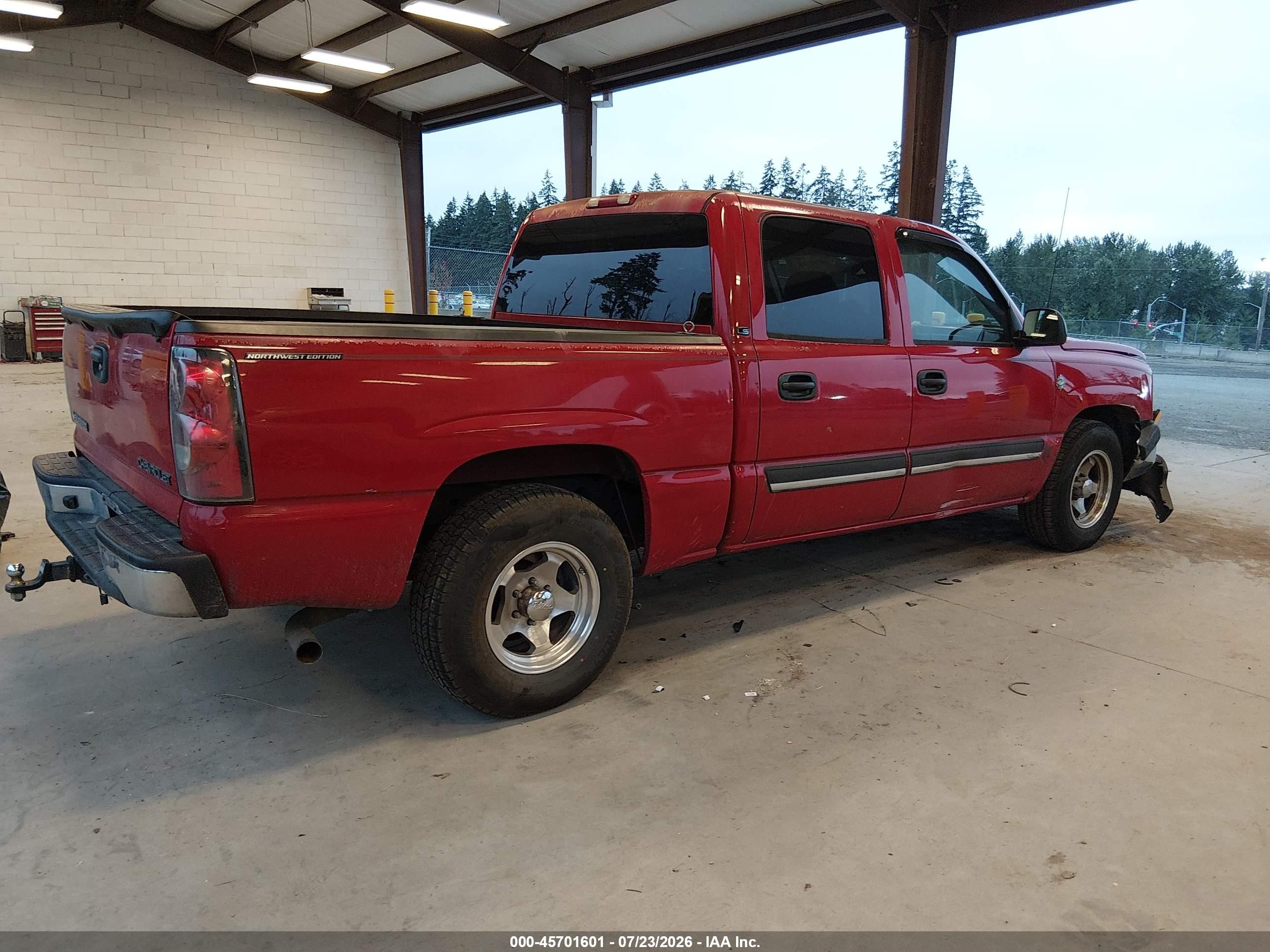 2004 Chevrolet Silverado 1500 Ls Red vin: 2GCEC13T741329619
