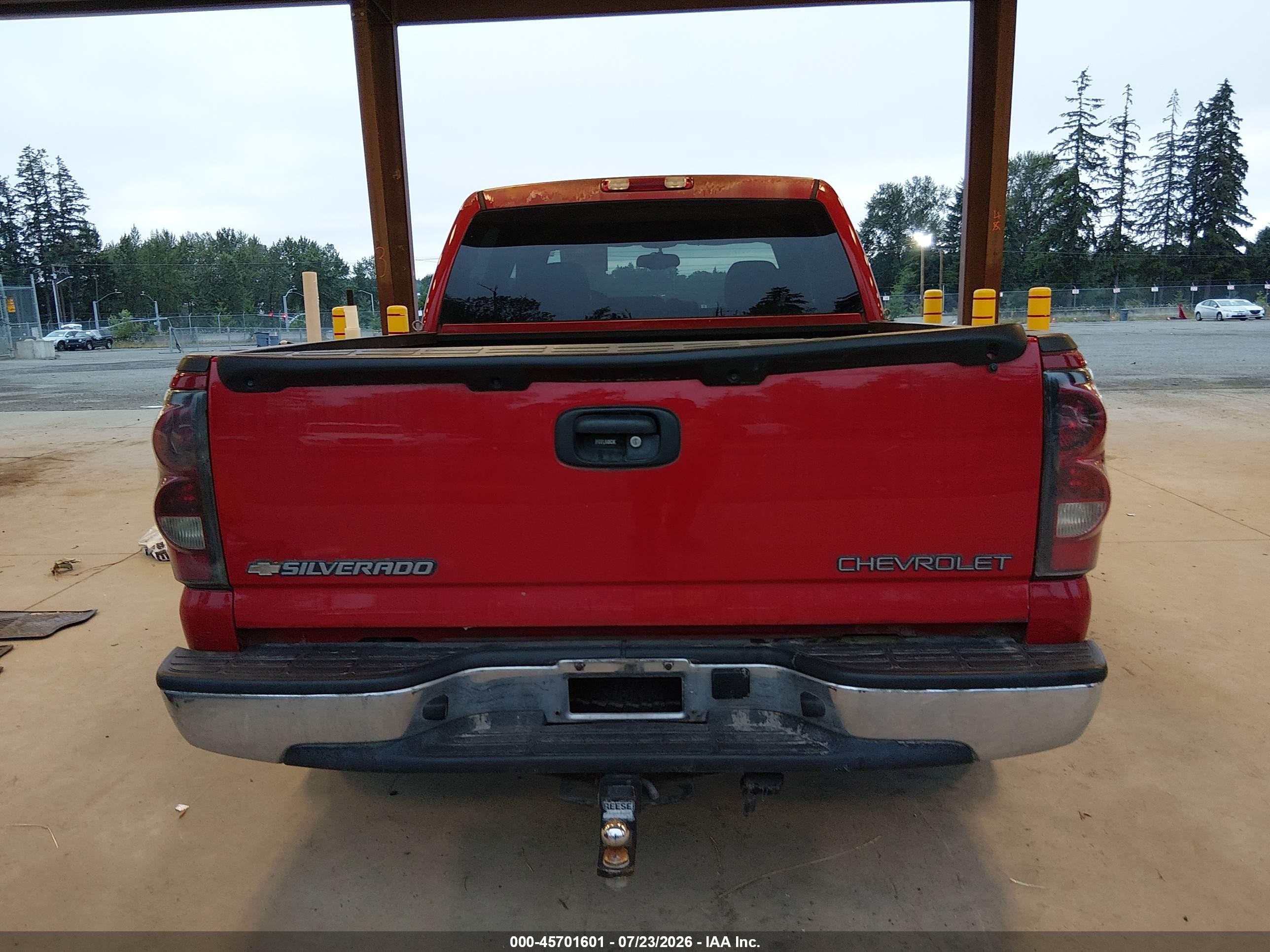 2004 Chevrolet Silverado 1500 Ls Red vin: 2GCEC13T741329619