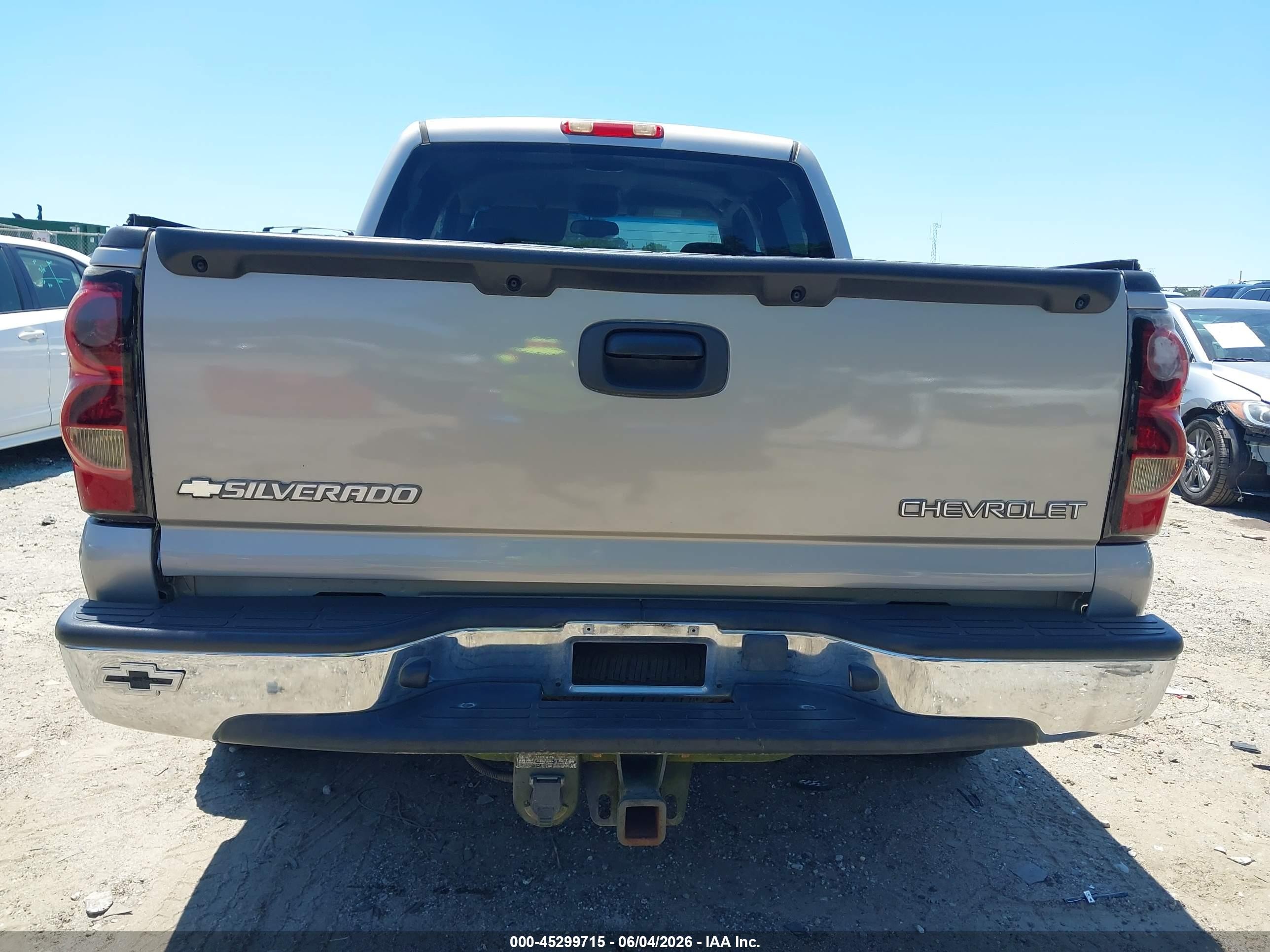 2004 Chevrolet Silverado 1500 Ls Gray vin: 2GCEC13T741362281