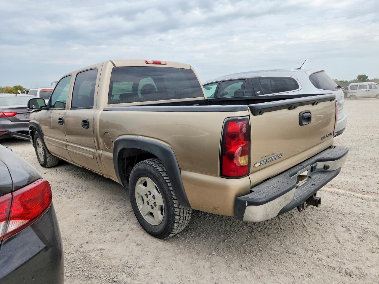 2005 Chevrolet Silverado C1500 Tan vin: 2GCEC13T751107406