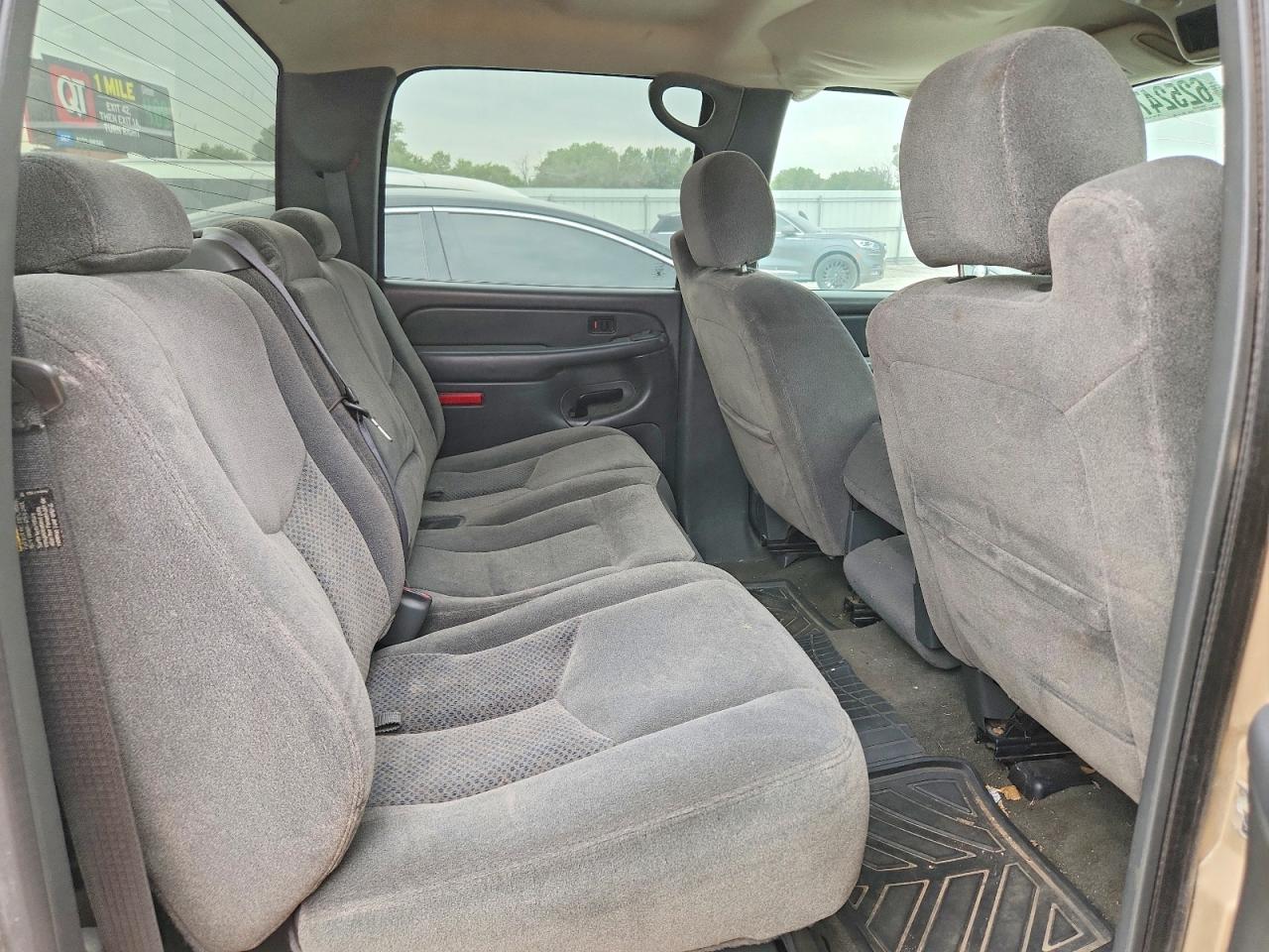 2005 Chevrolet Silverado C1500 Tan vin: 2GCEC13T751107406