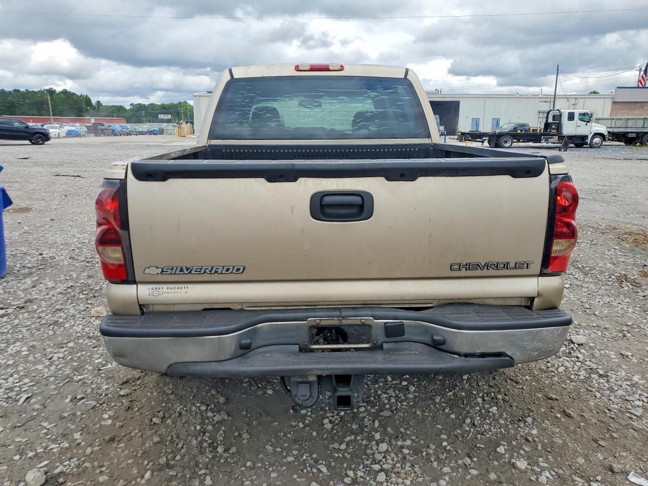 2005 Chevrolet Silverado C1500 Tan vin: 2GCEC13T751261128