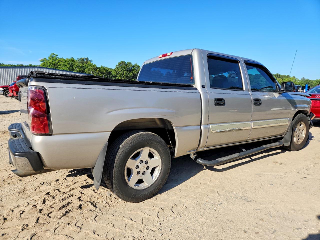 2005 Chevrolet Silverado C1500 Silver vin: 2GCEC13T751368681