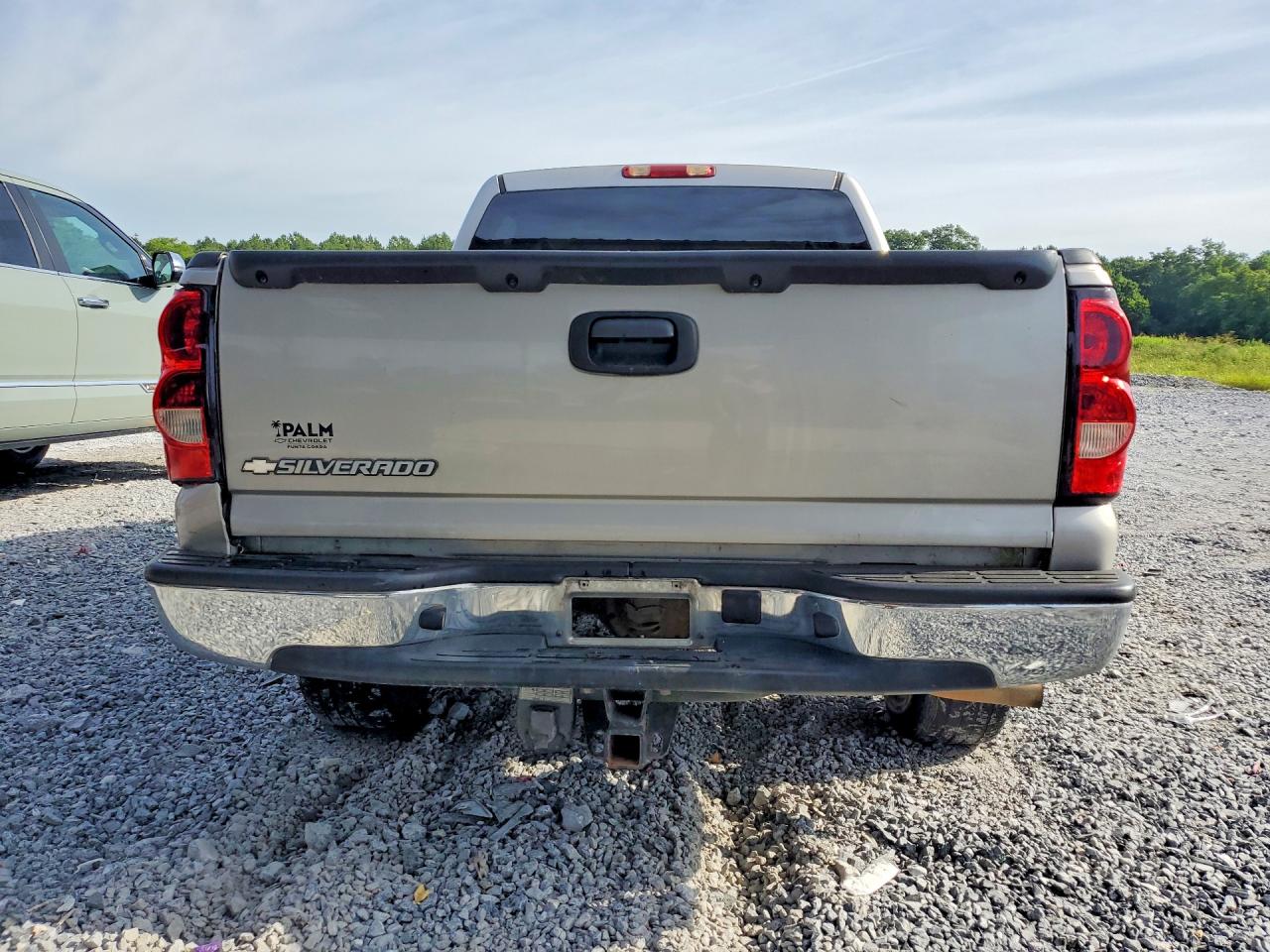 2006 Chevrolet Silverado C1500 Silver vin: 2GCEC13T761192393
