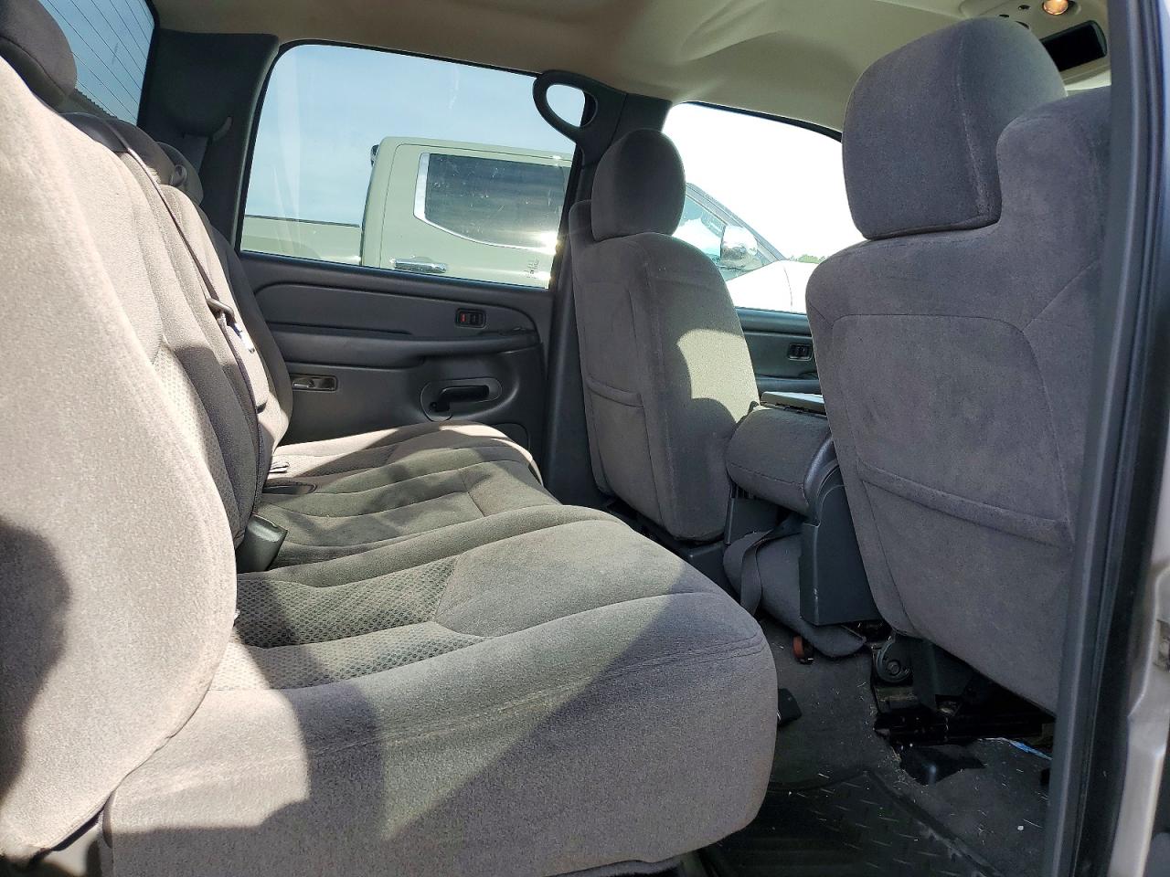 2006 Chevrolet Silverado C1500 Silver vin: 2GCEC13T761192393