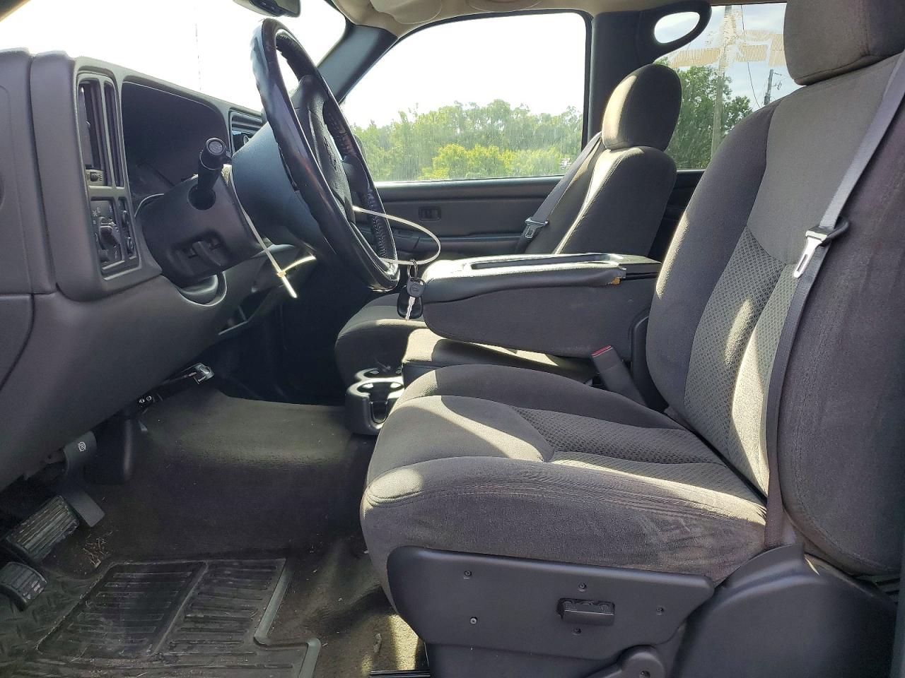 2006 Chevrolet Silverado C1500 Silver vin: 2GCEC13T761192393